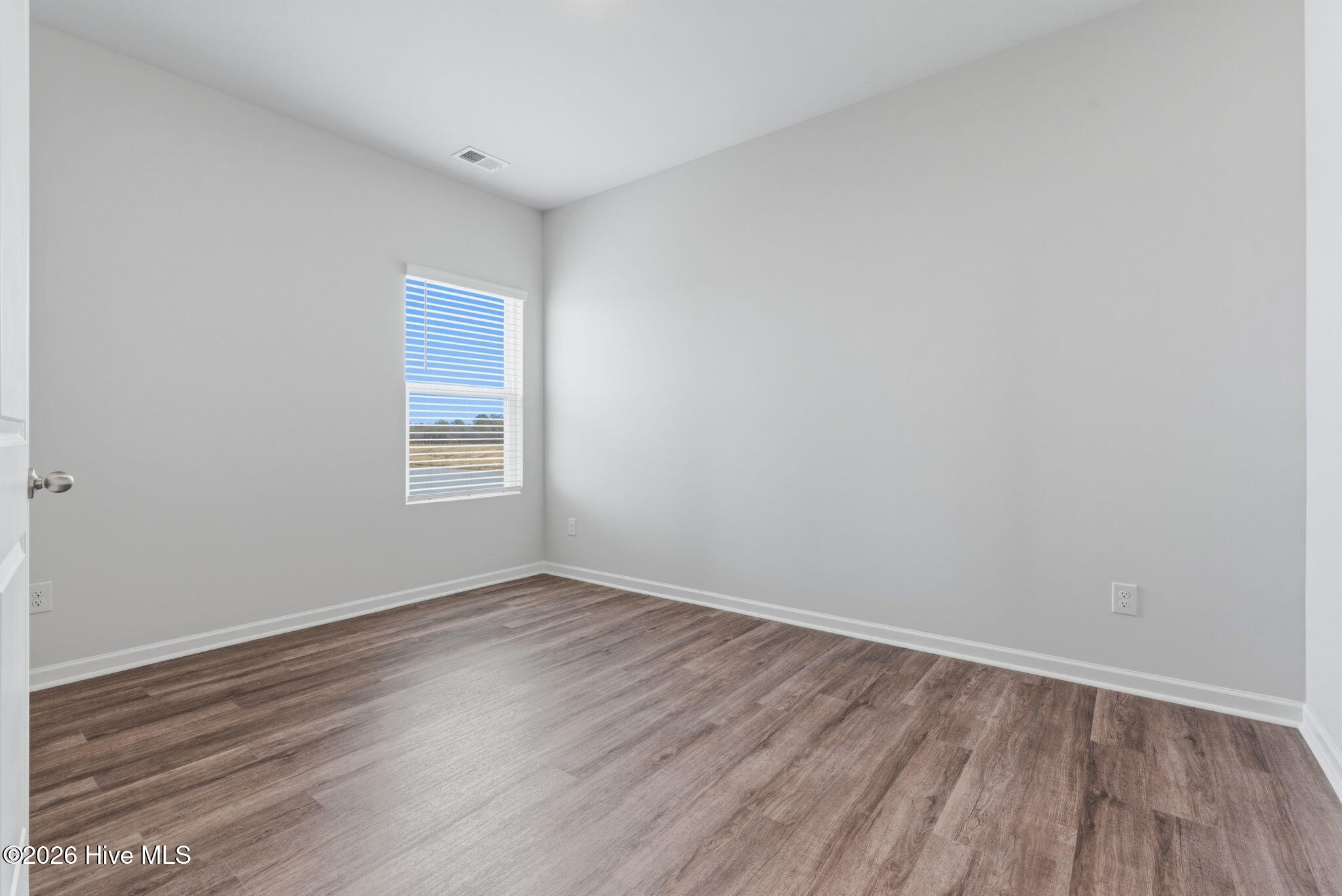 100532613 | Photo 26