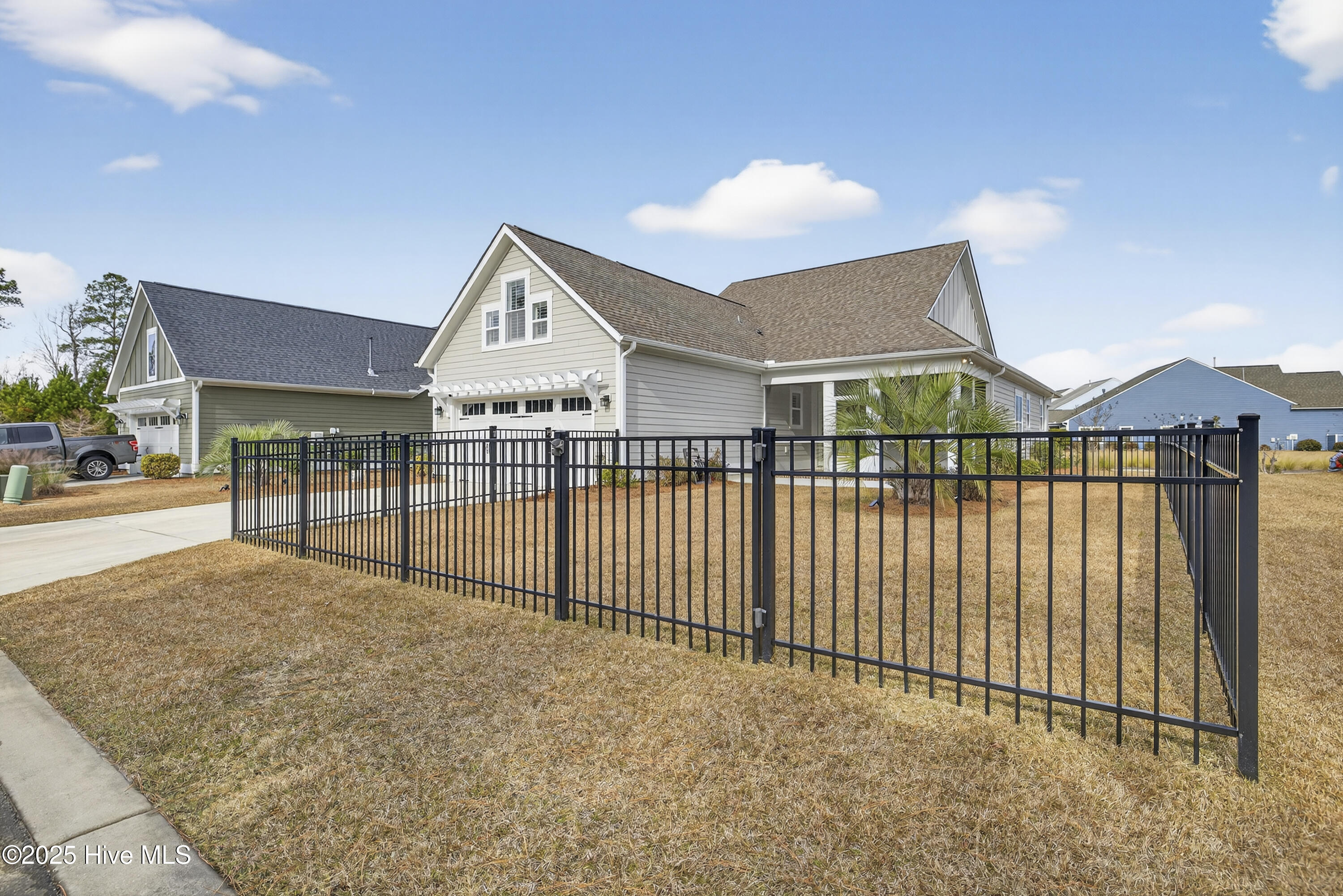 100547164 | Photo 44