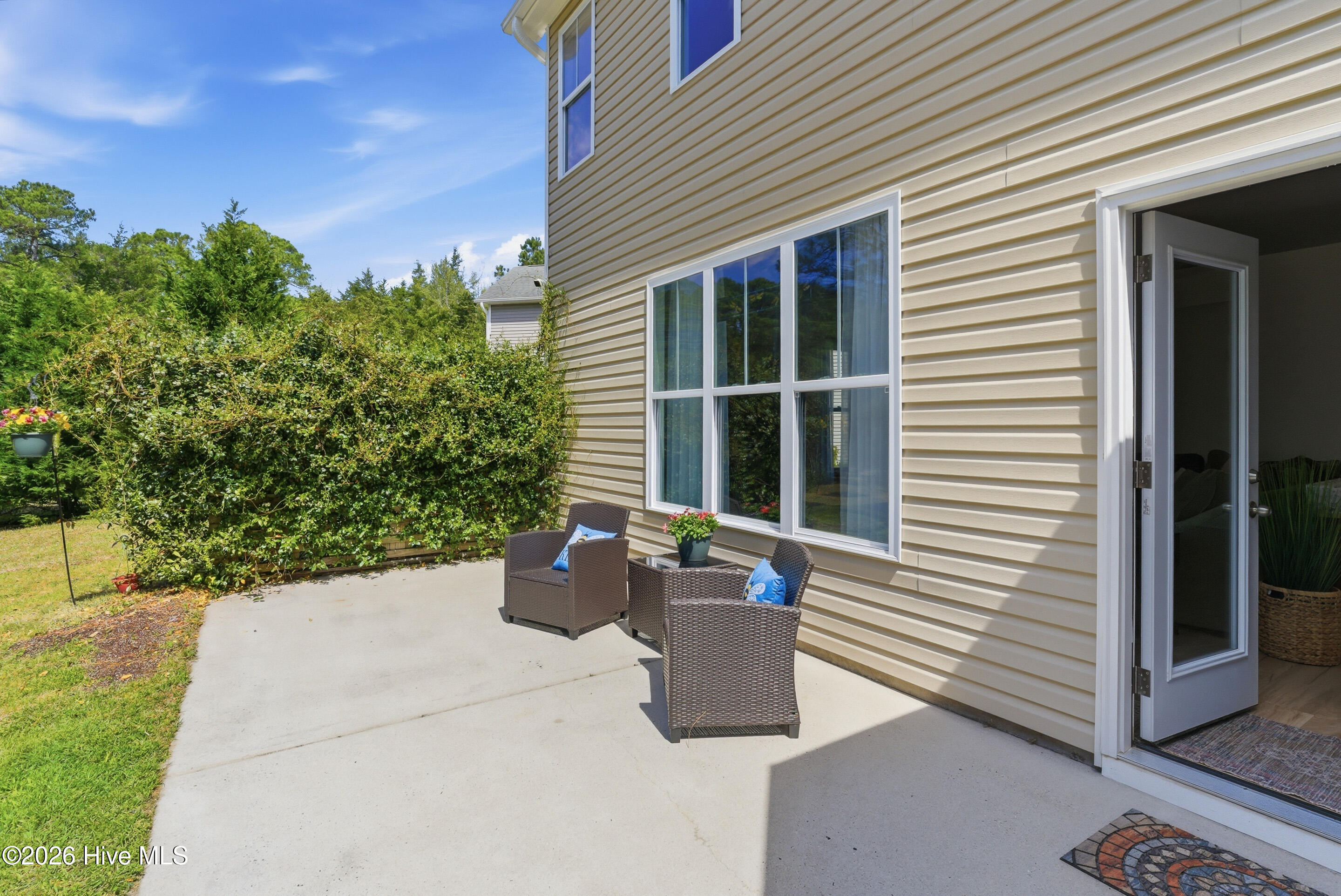 100563576 | Photo 44