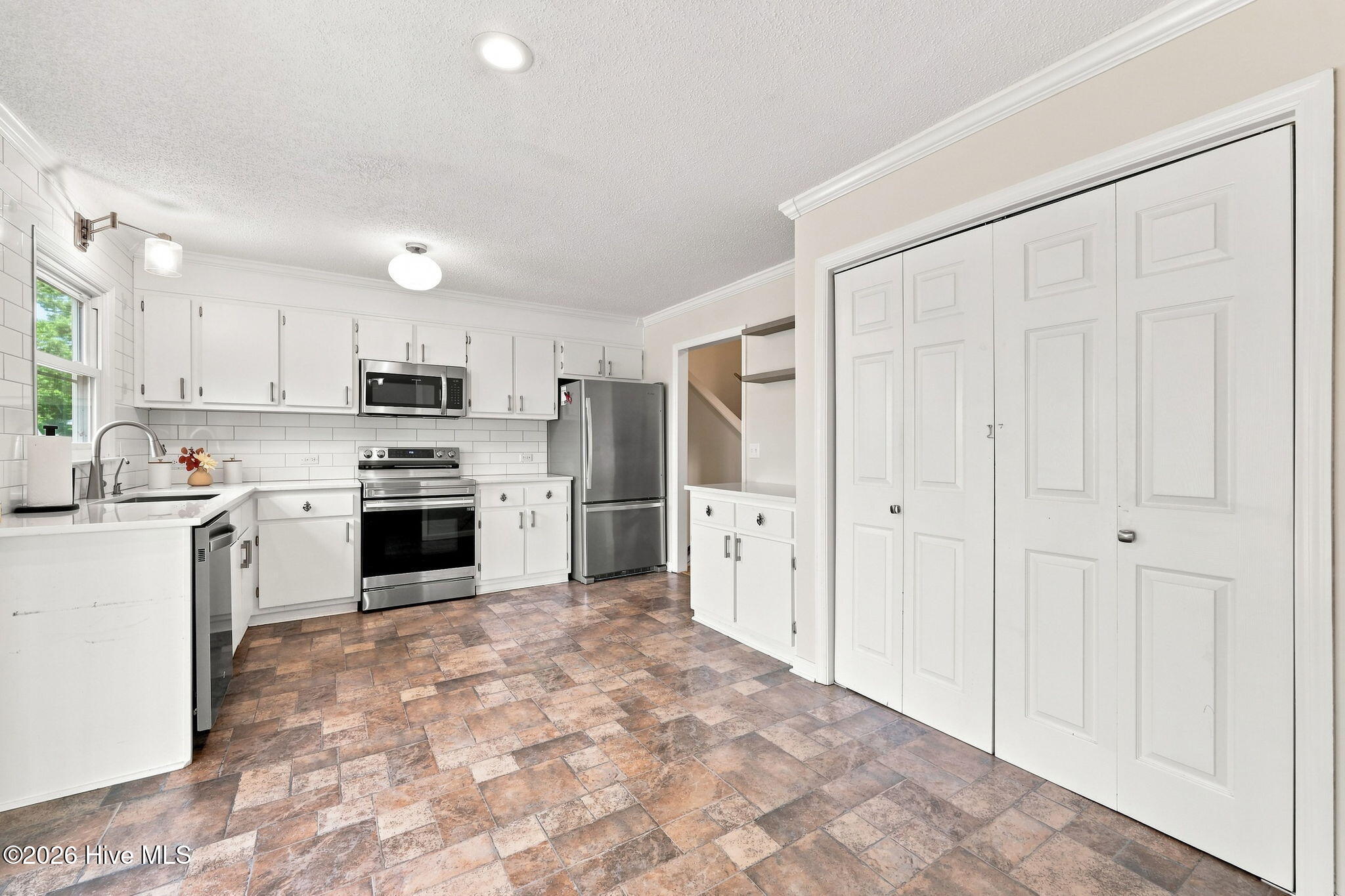 907 Oak 