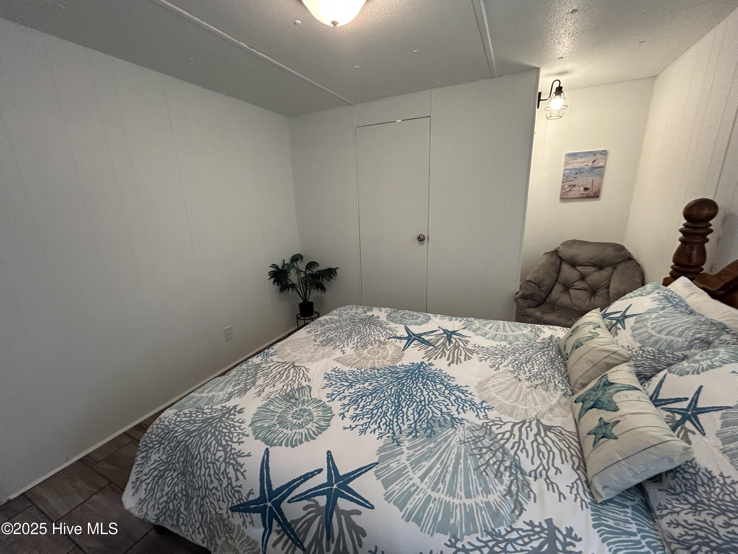 100523167 | Photo 19