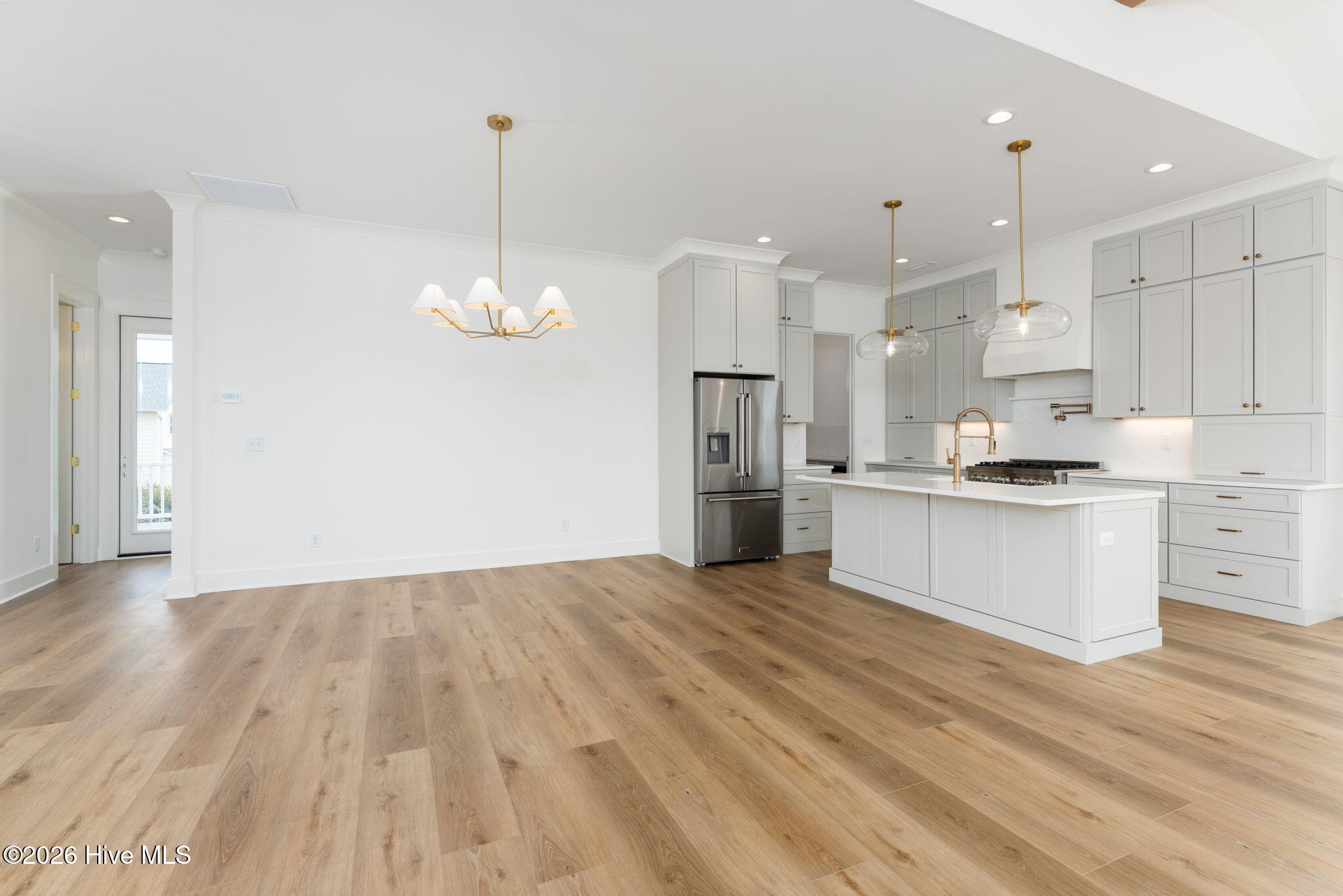100 Peregrine Court, Surf City, NC 28445 – photo 13: dining-area-01a