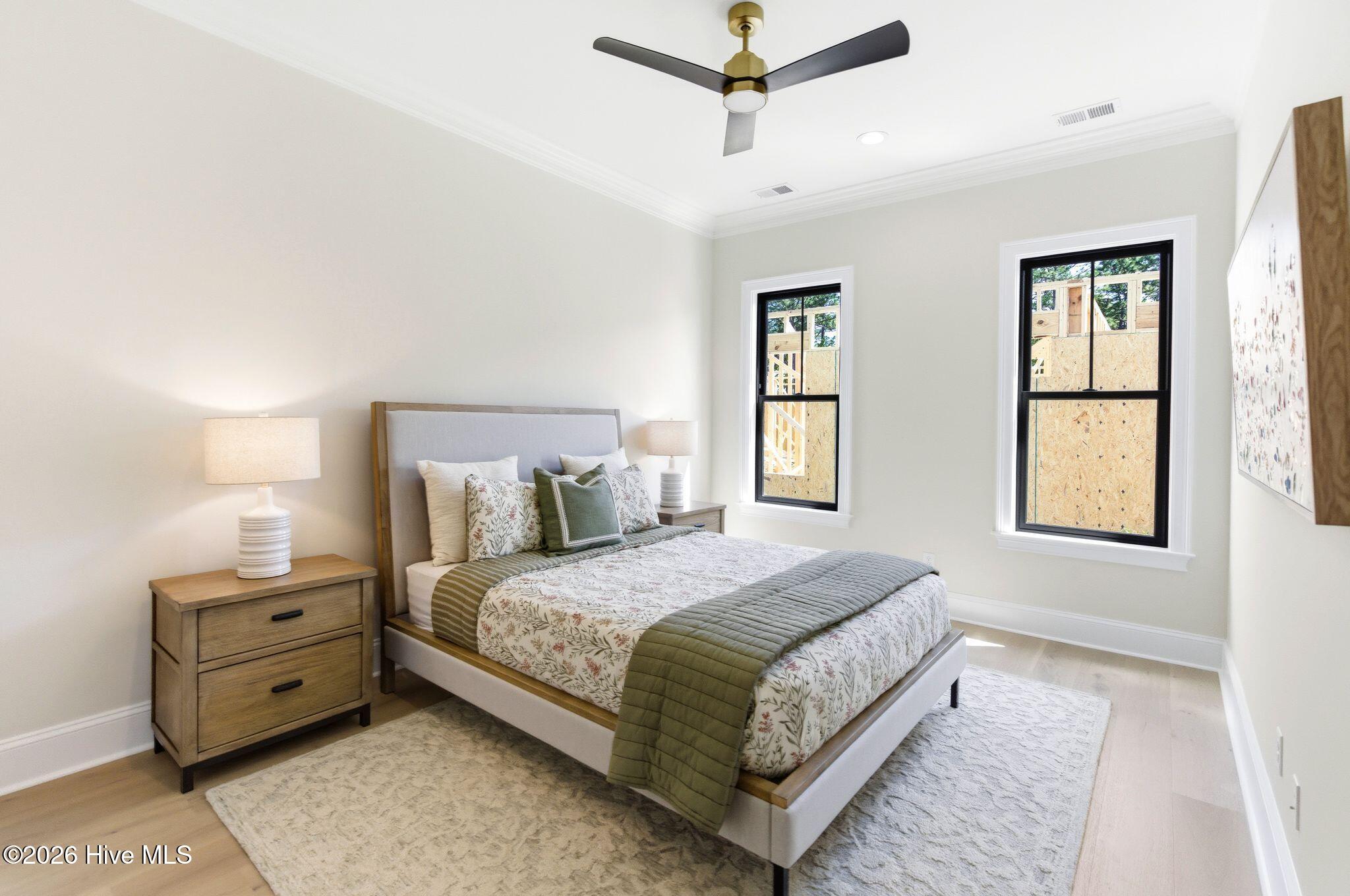 100570119 | Photo 47