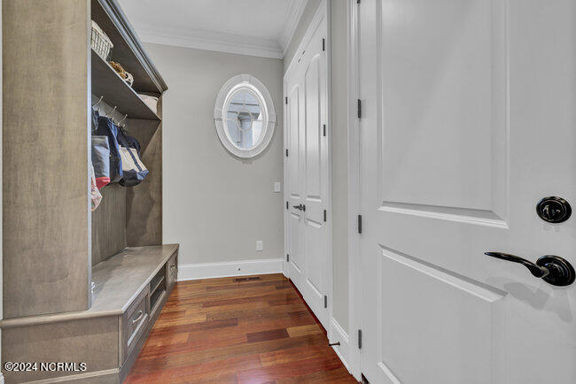 100543138 | Photo 26