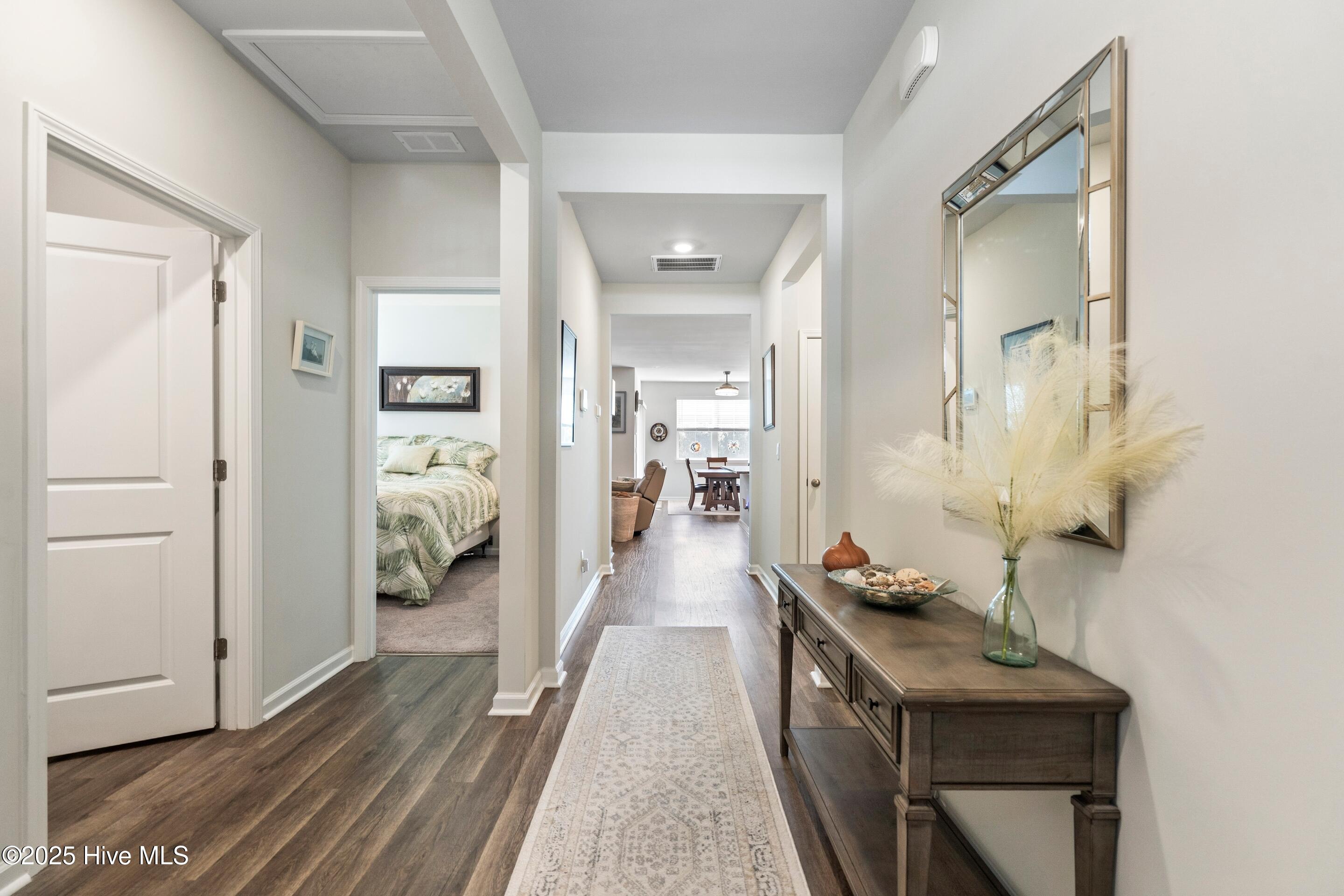 100531826 | Photo 90