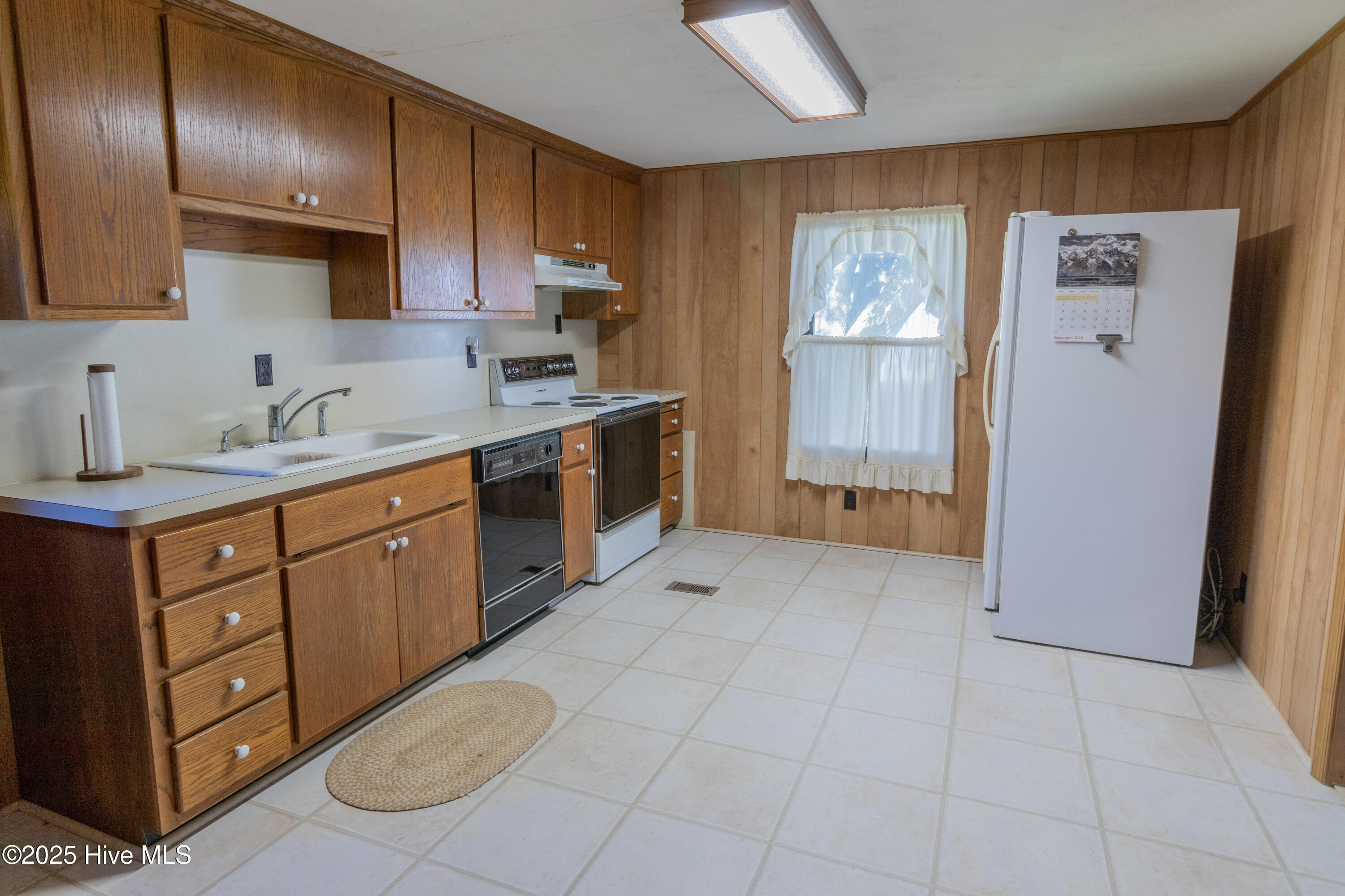 Homes for sale in Elizabeth City, NC | 701 W Colonial Ave, Elizabeth City, NC 27909 | MLS# 100541679