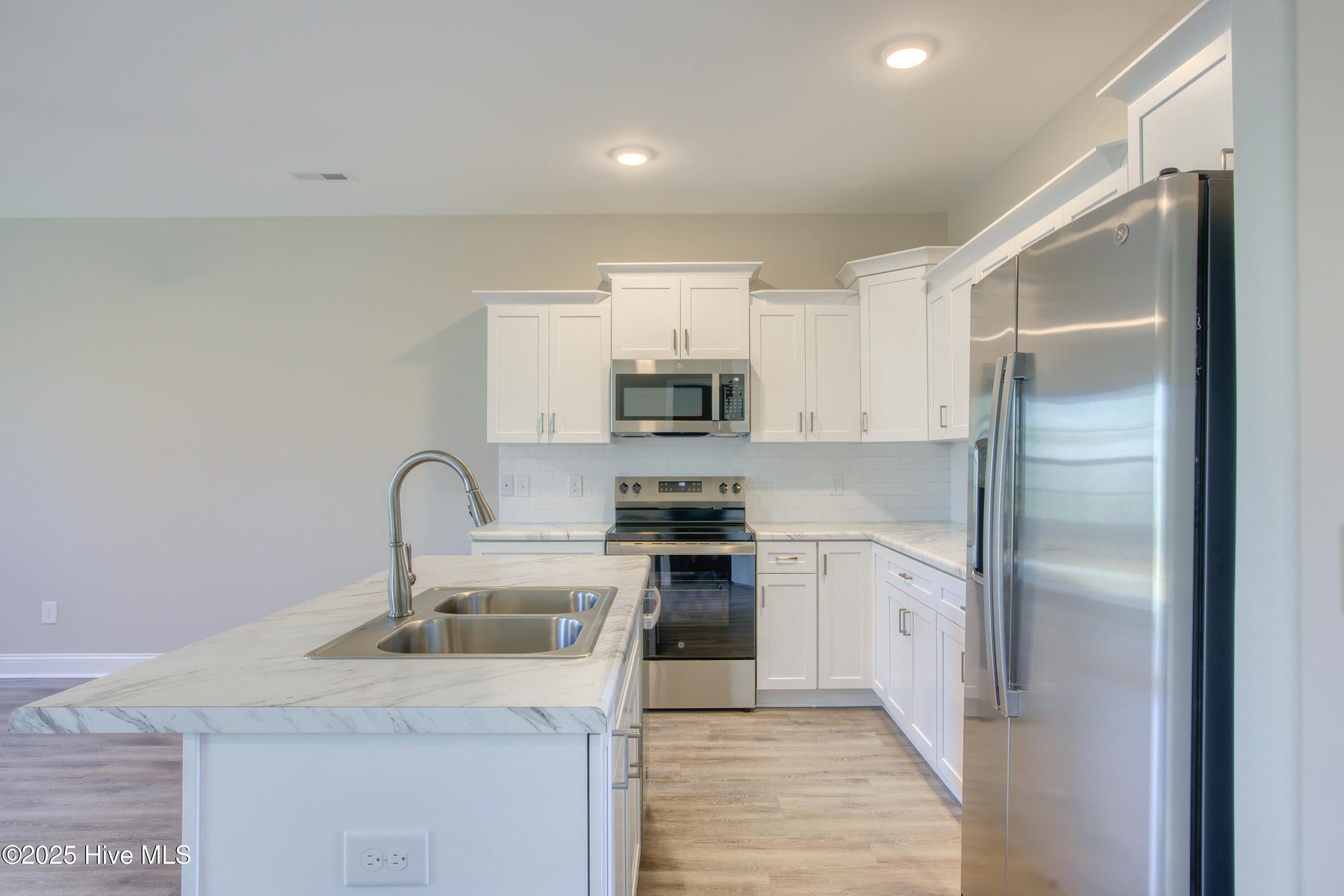 100495059 | Photo 11