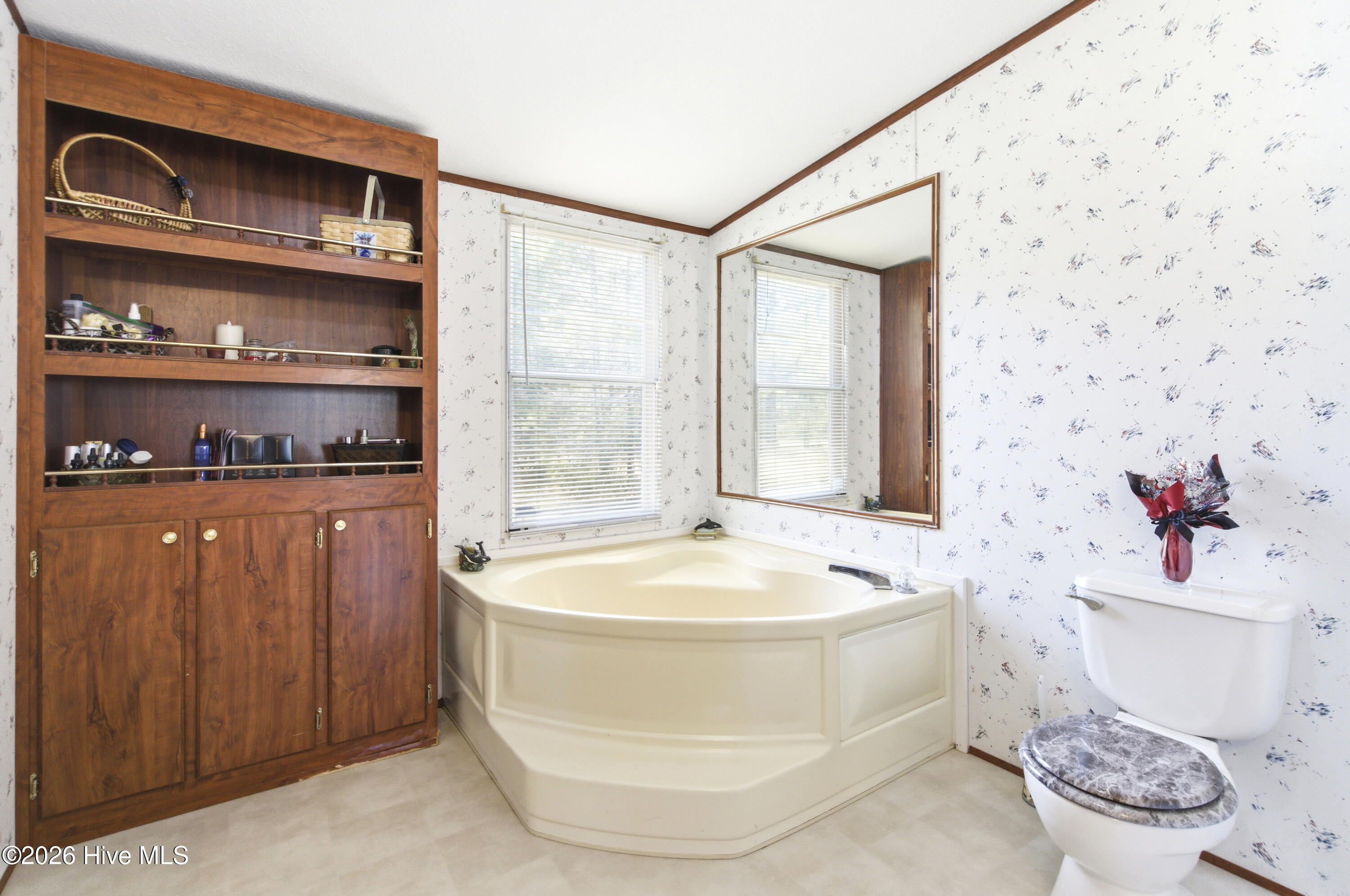 100565497 | Photo 25