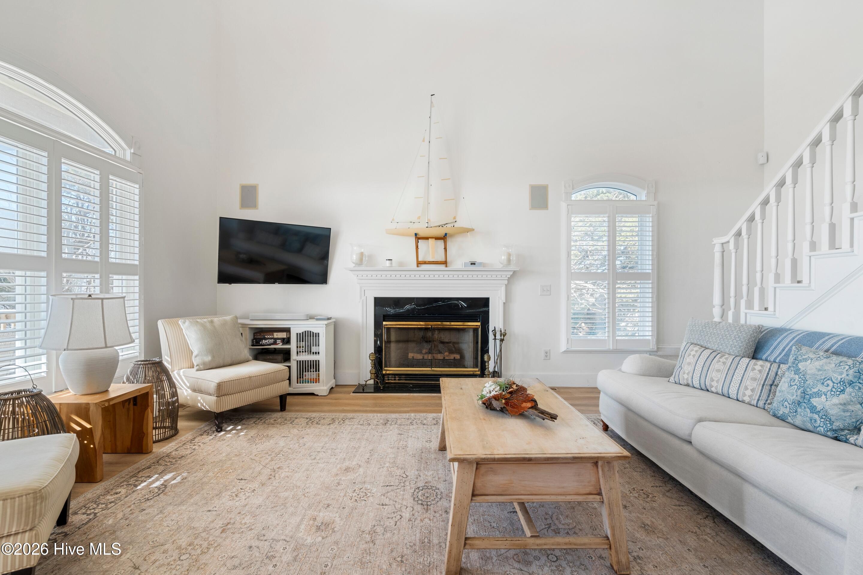 100549309 | Photo 28