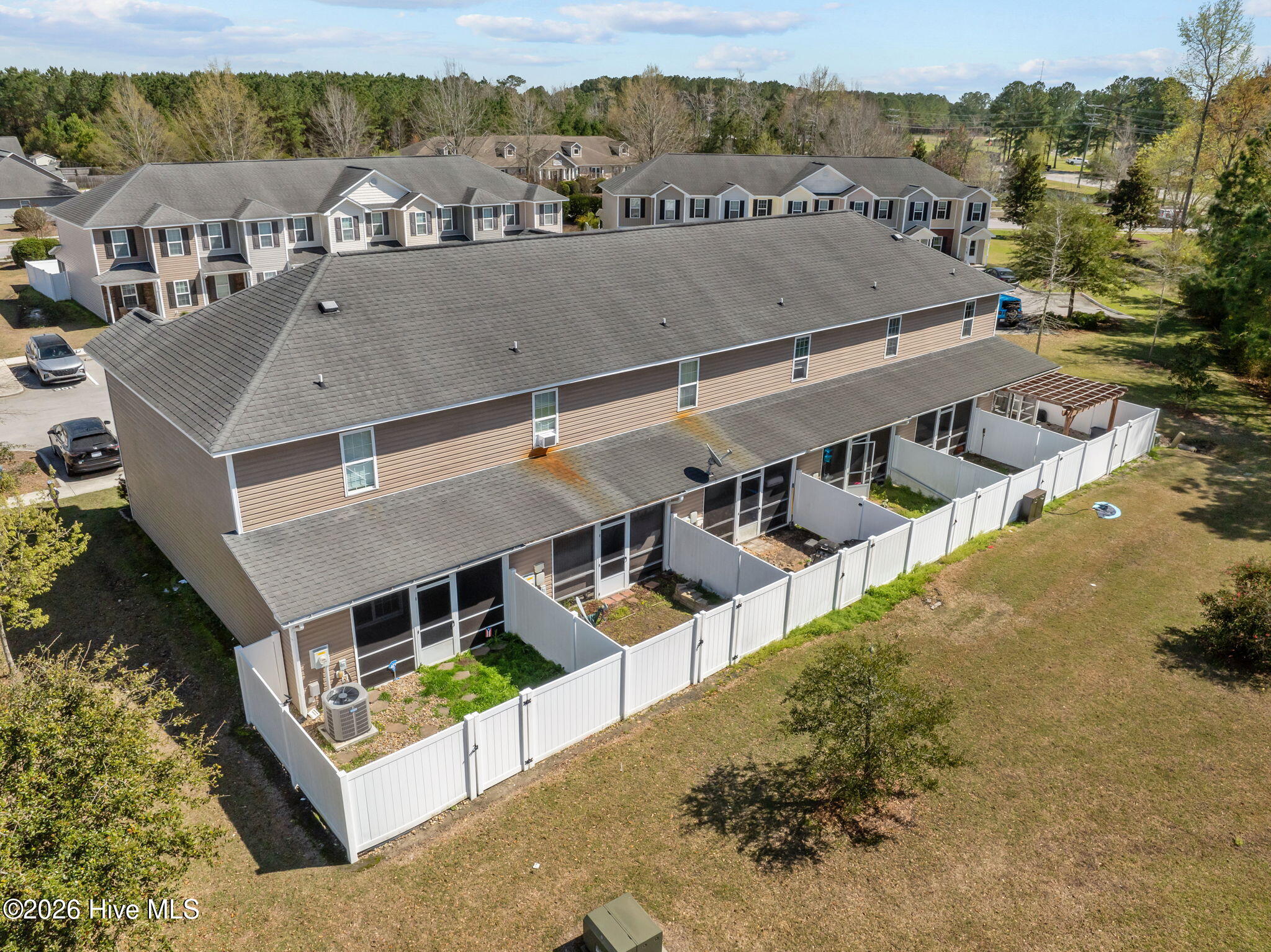 100564313 | Photo 28