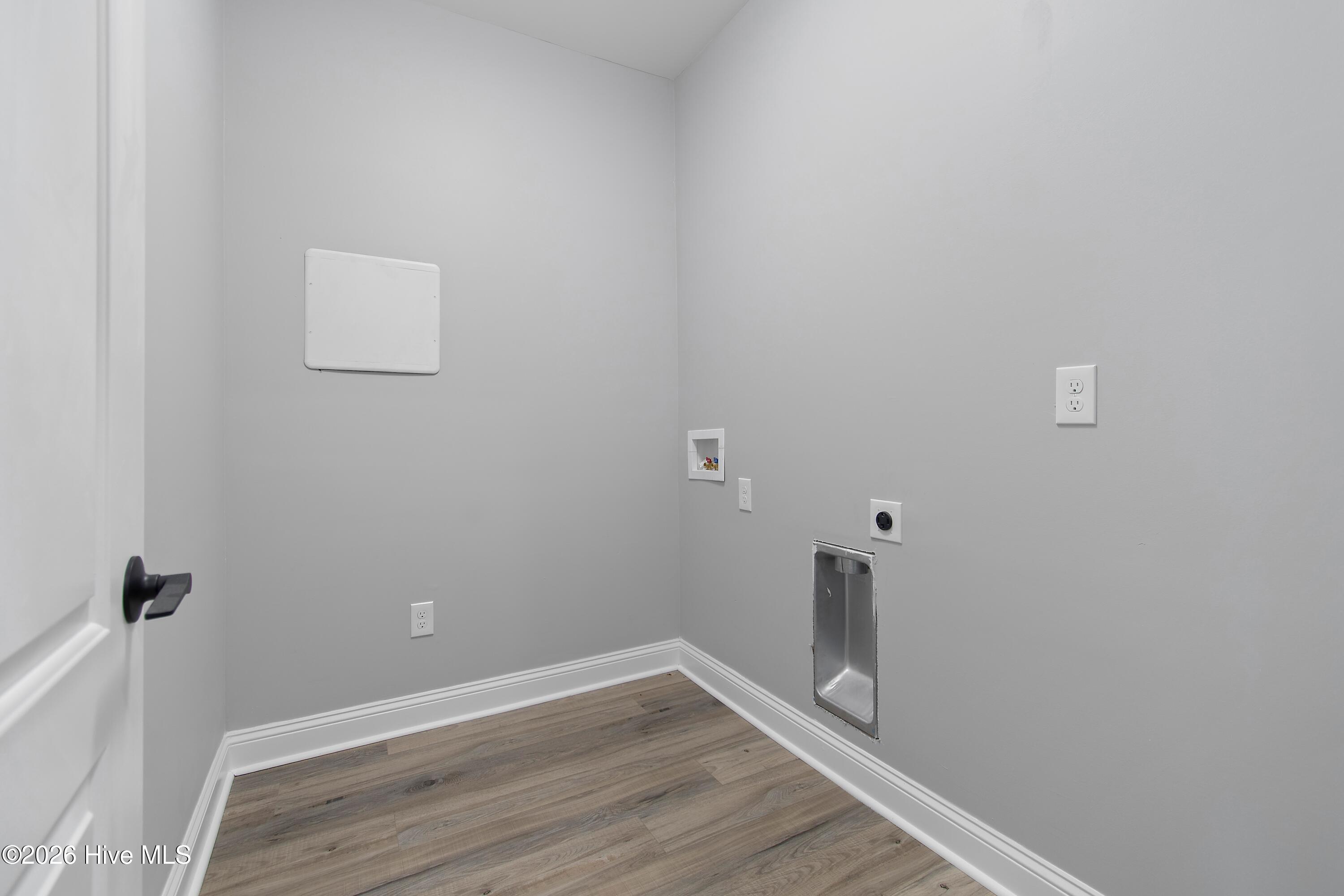 100563159 | Photo 16