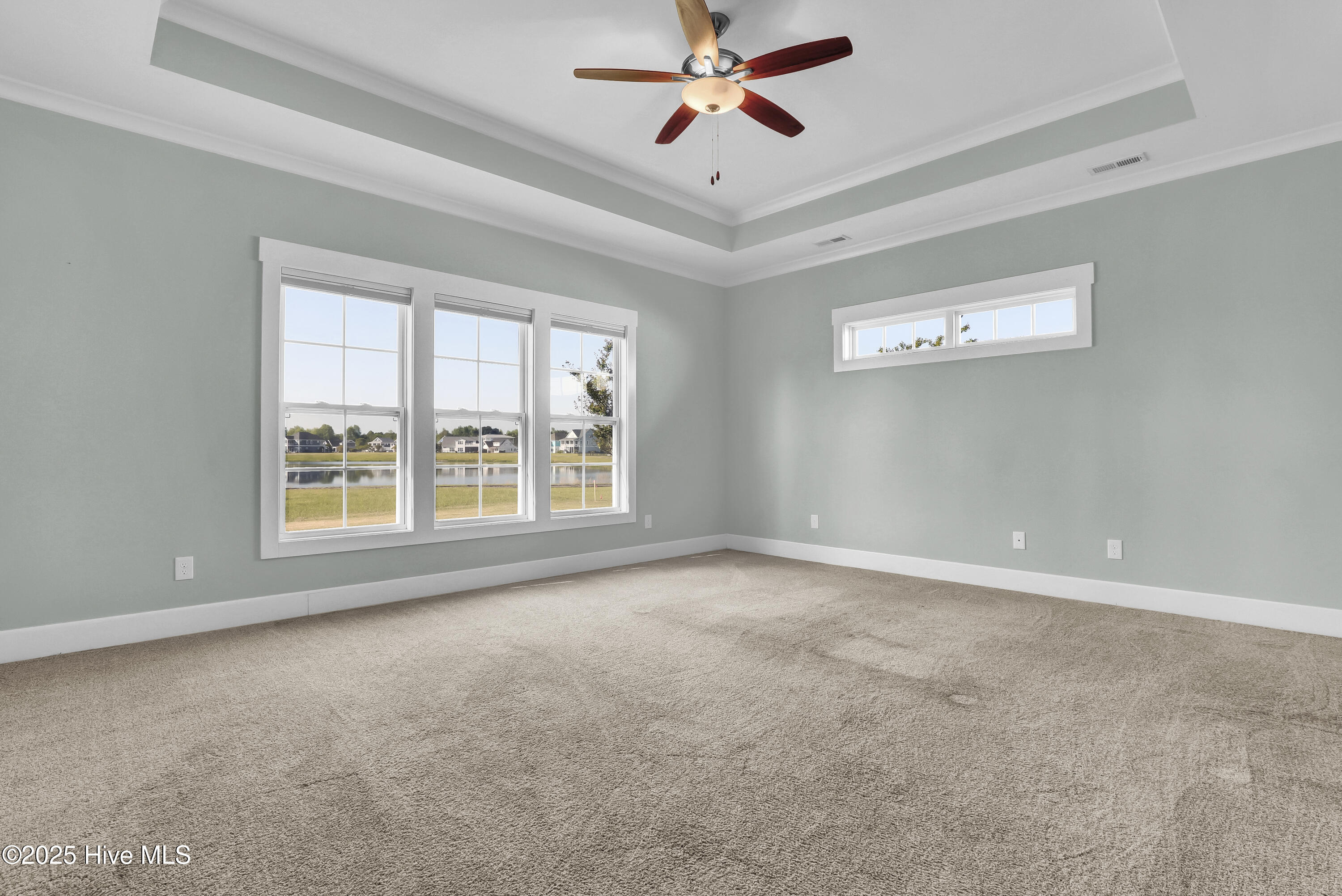 100565808 | Photo 18