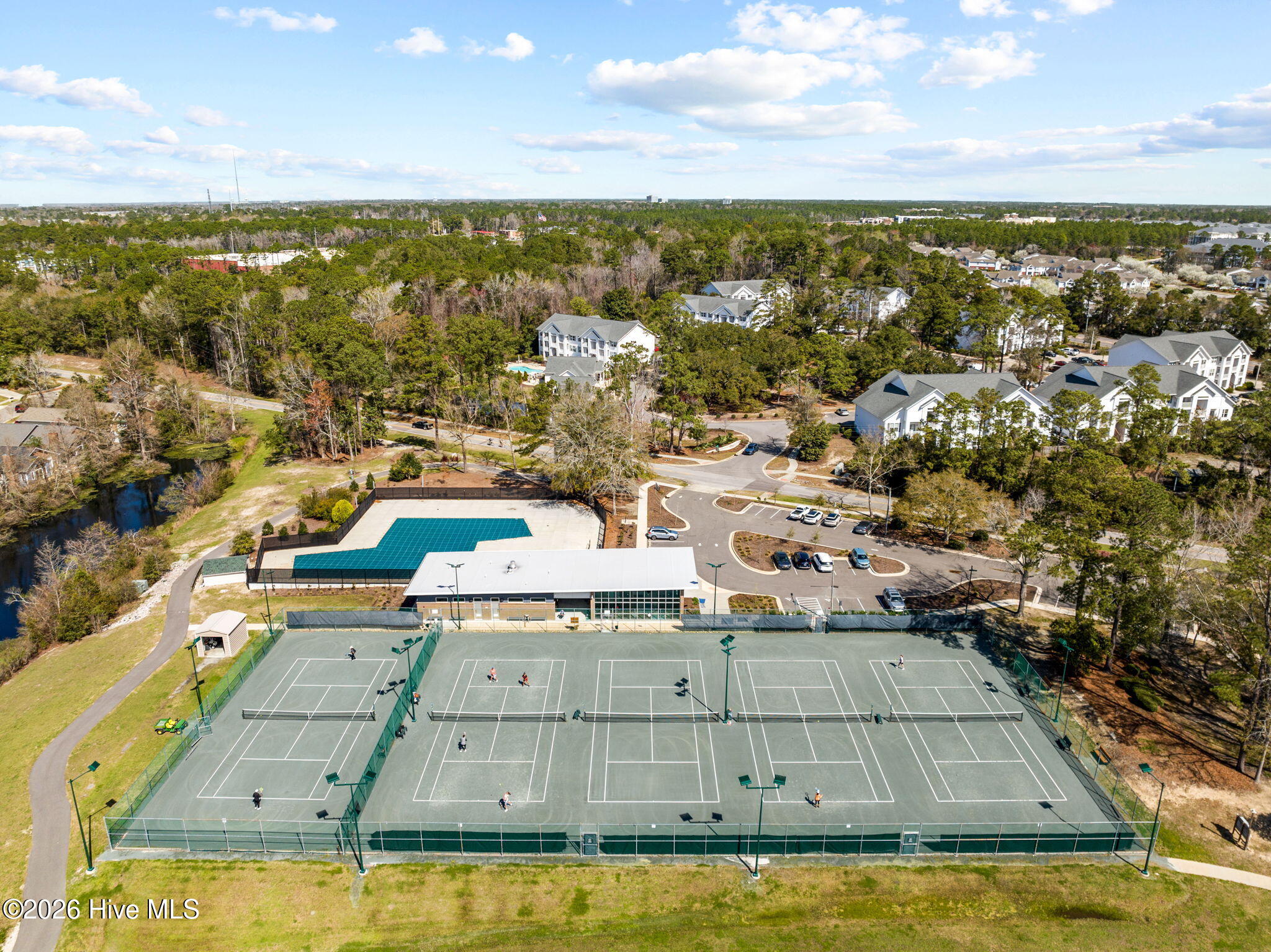 100557388 | Photo 58