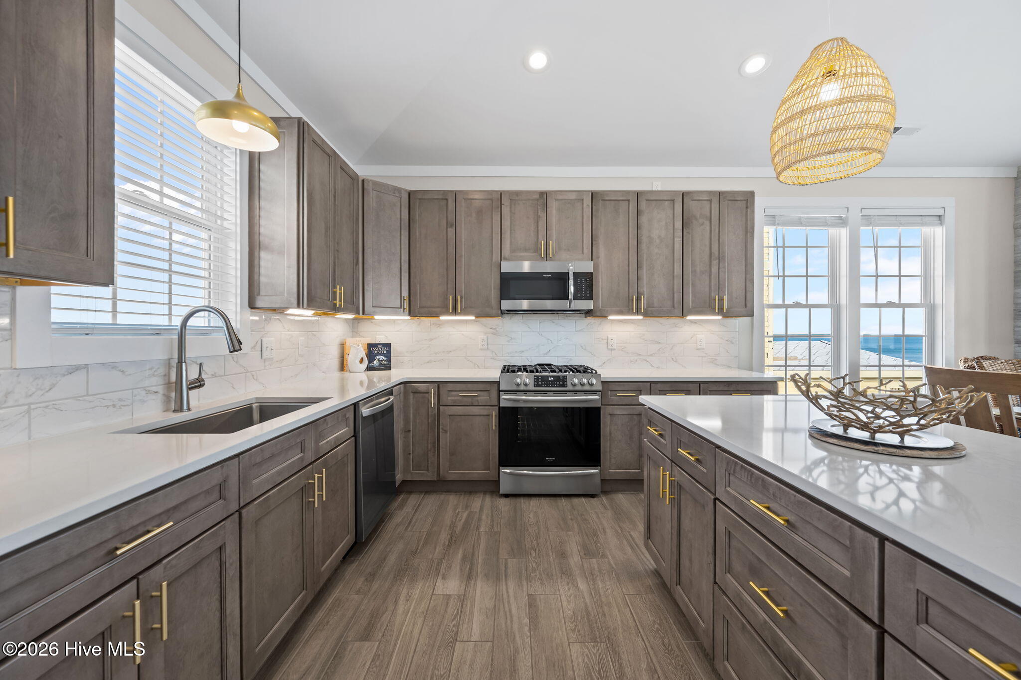 100555174 | Photo 28