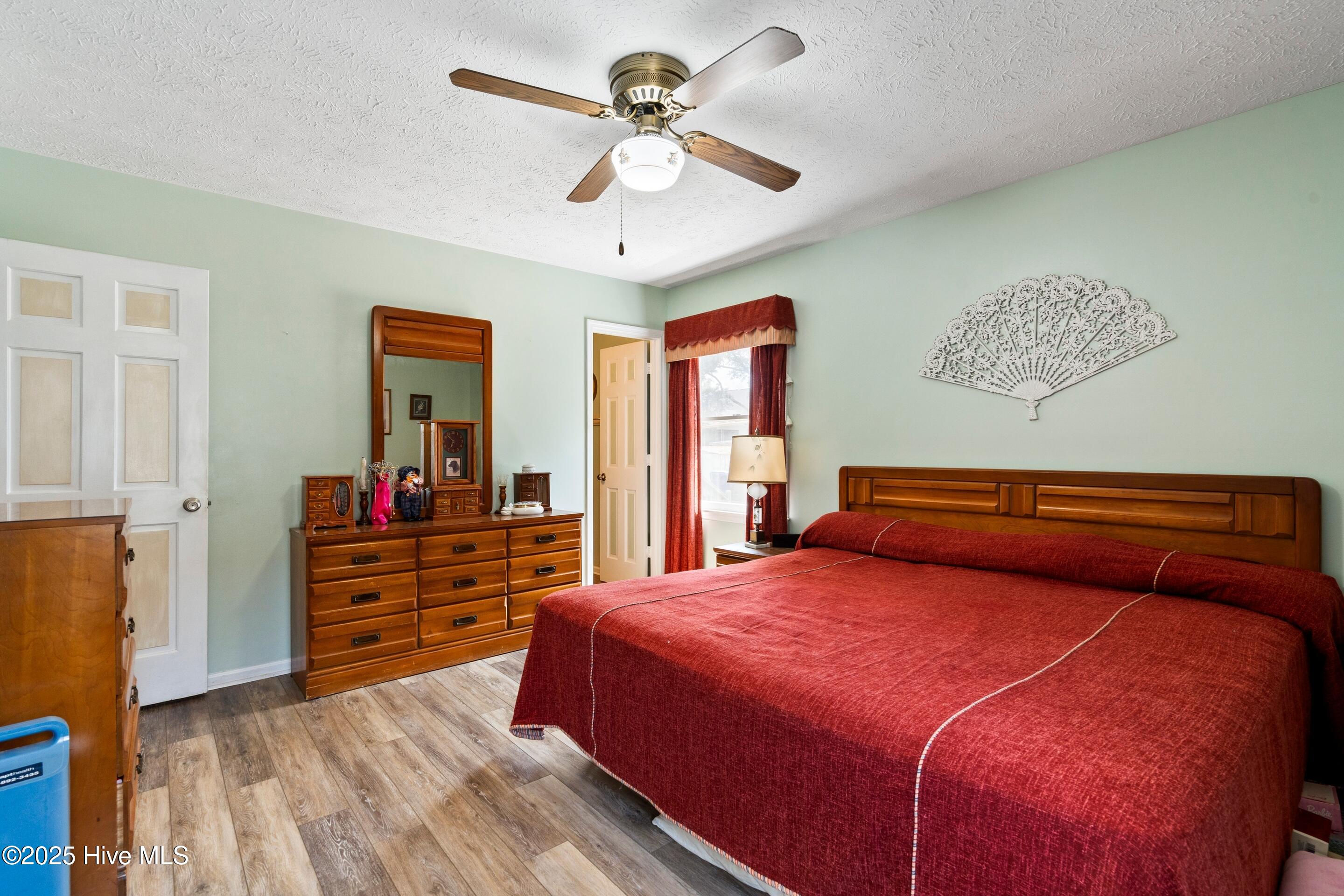 100521940 | Photo 33