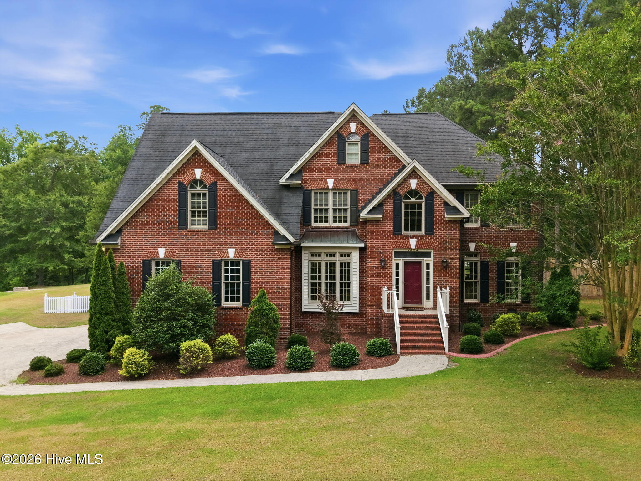4076 Mobleys Bridge Rd - Welcome Home !