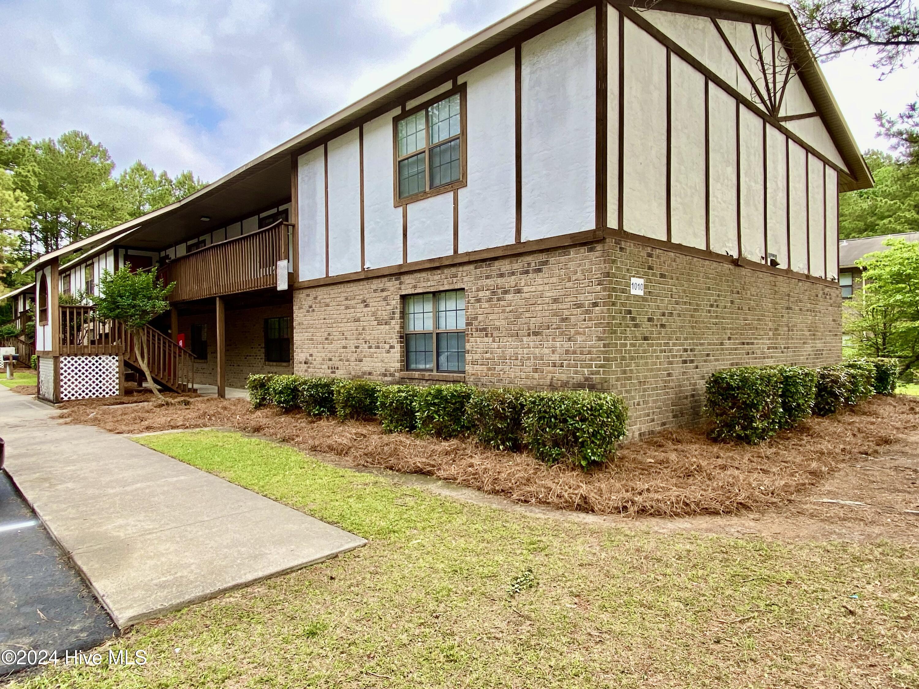 1012 Peed, Greenville, North Carolina, 2 Bedrooms Bedrooms, 5 Rooms Rooms,1 BathroomBathrooms,Apartment,For sale,Peed,100474896