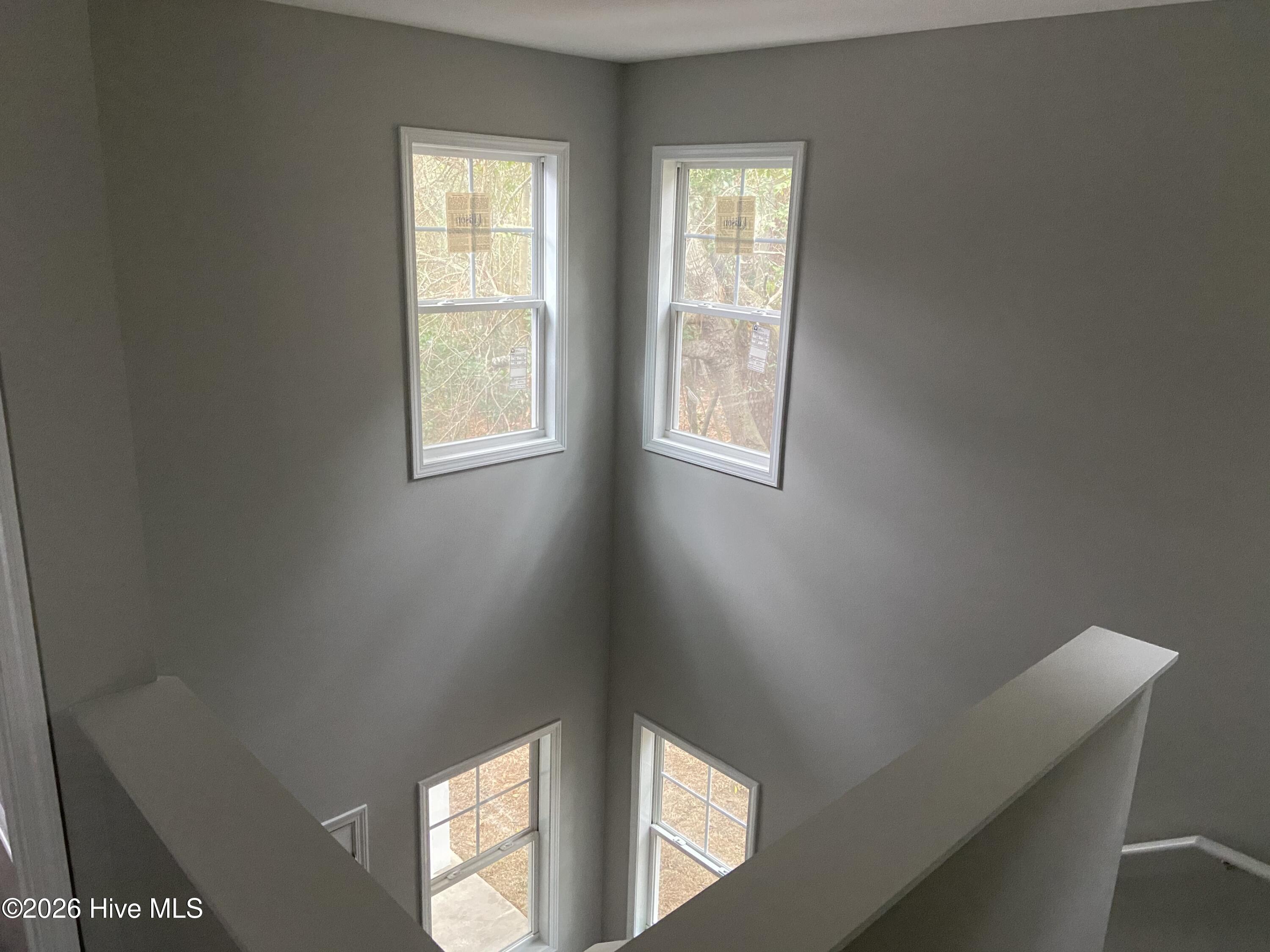 100561897 | Photo 23