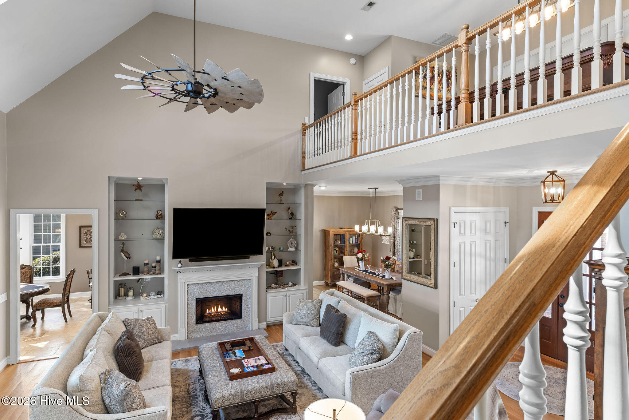 100553597 | Photo 43