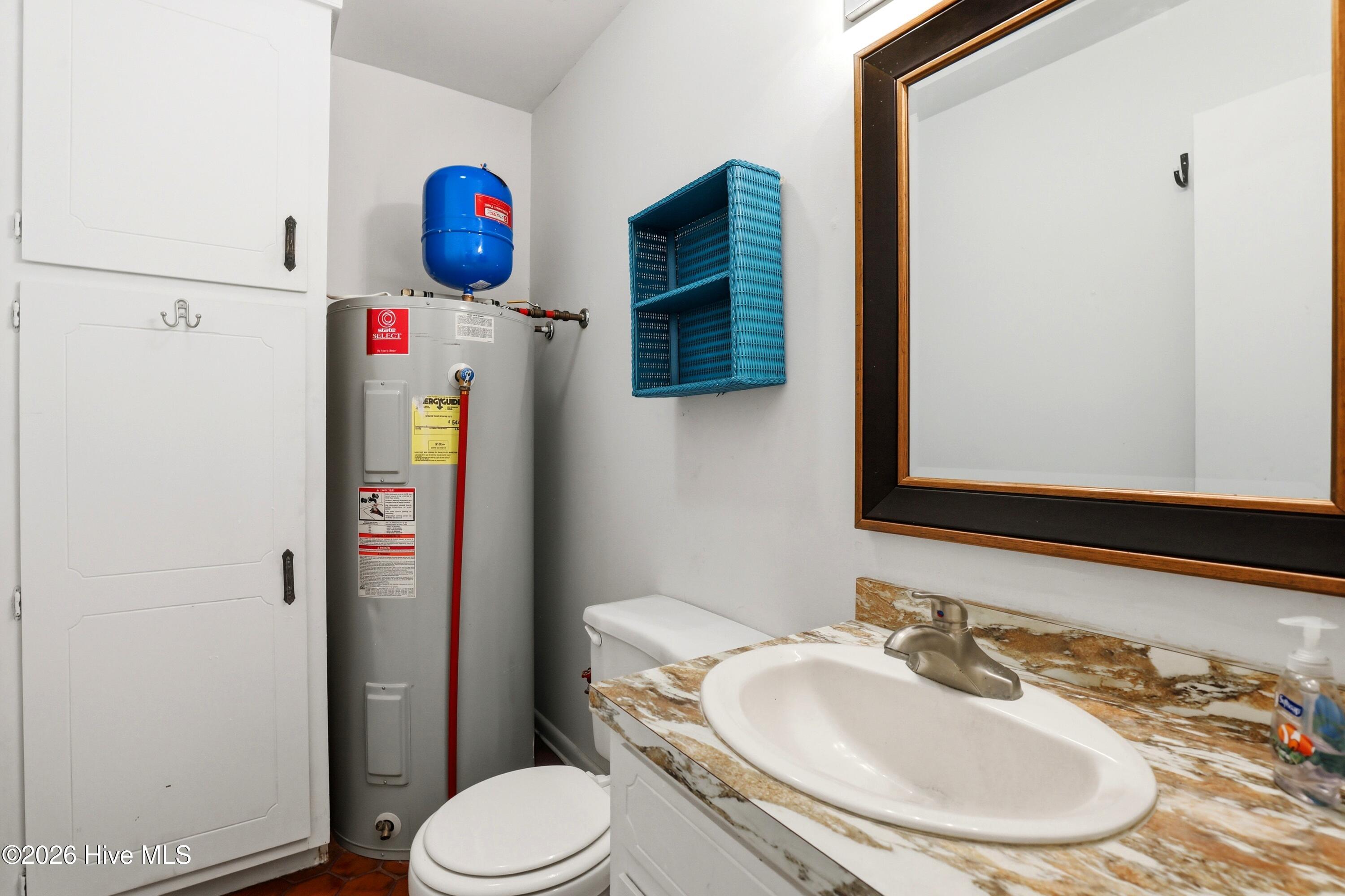 100569412 | Photo 52