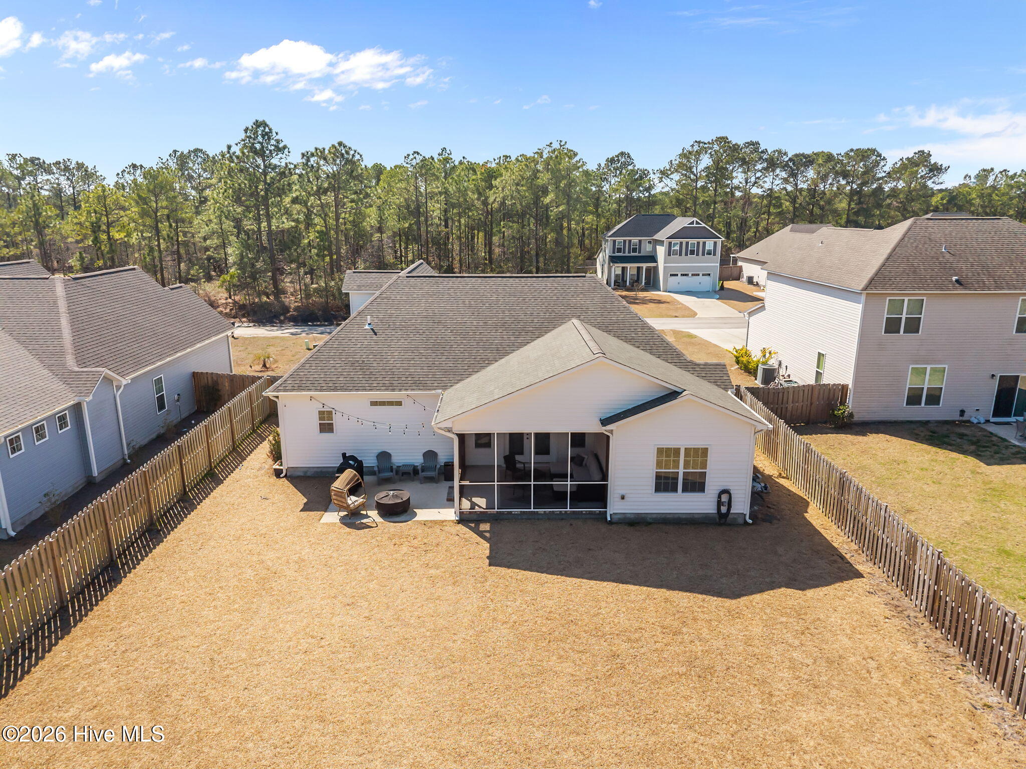 100557653 | Photo 50