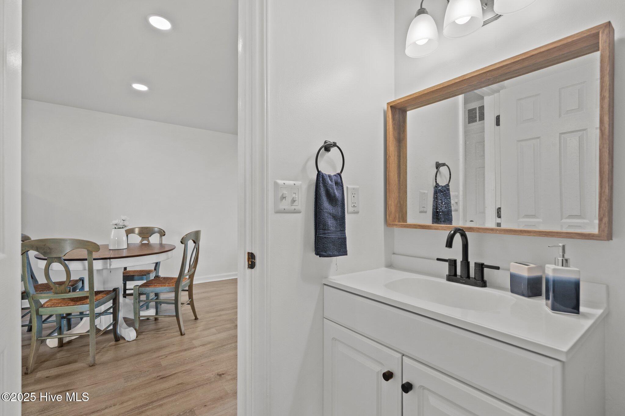 100509298 | Photo 20