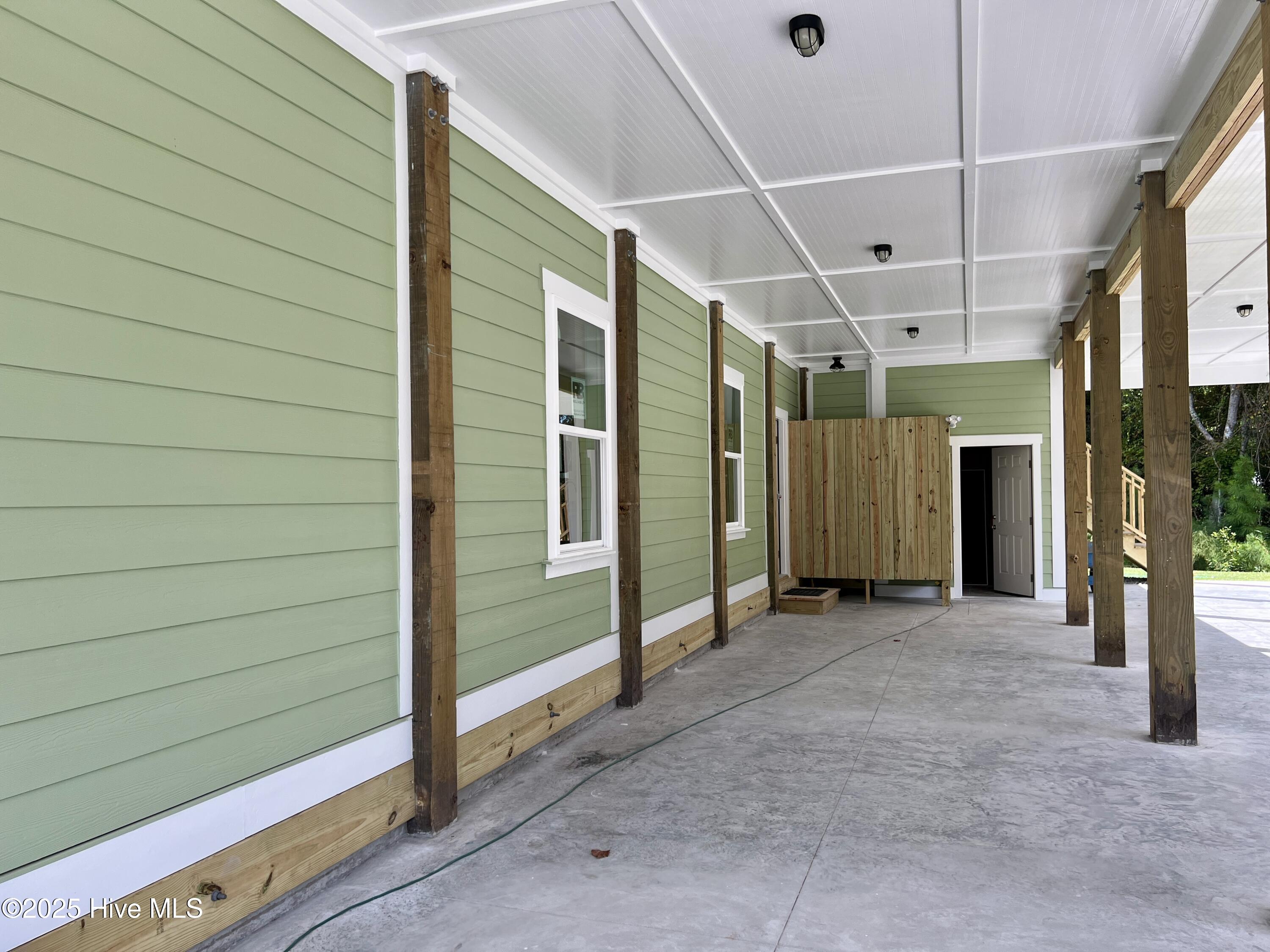 100517039 | Photo 28