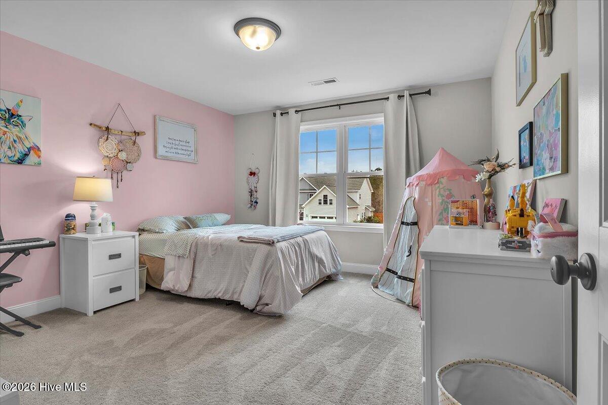 100558740 | Photo 40