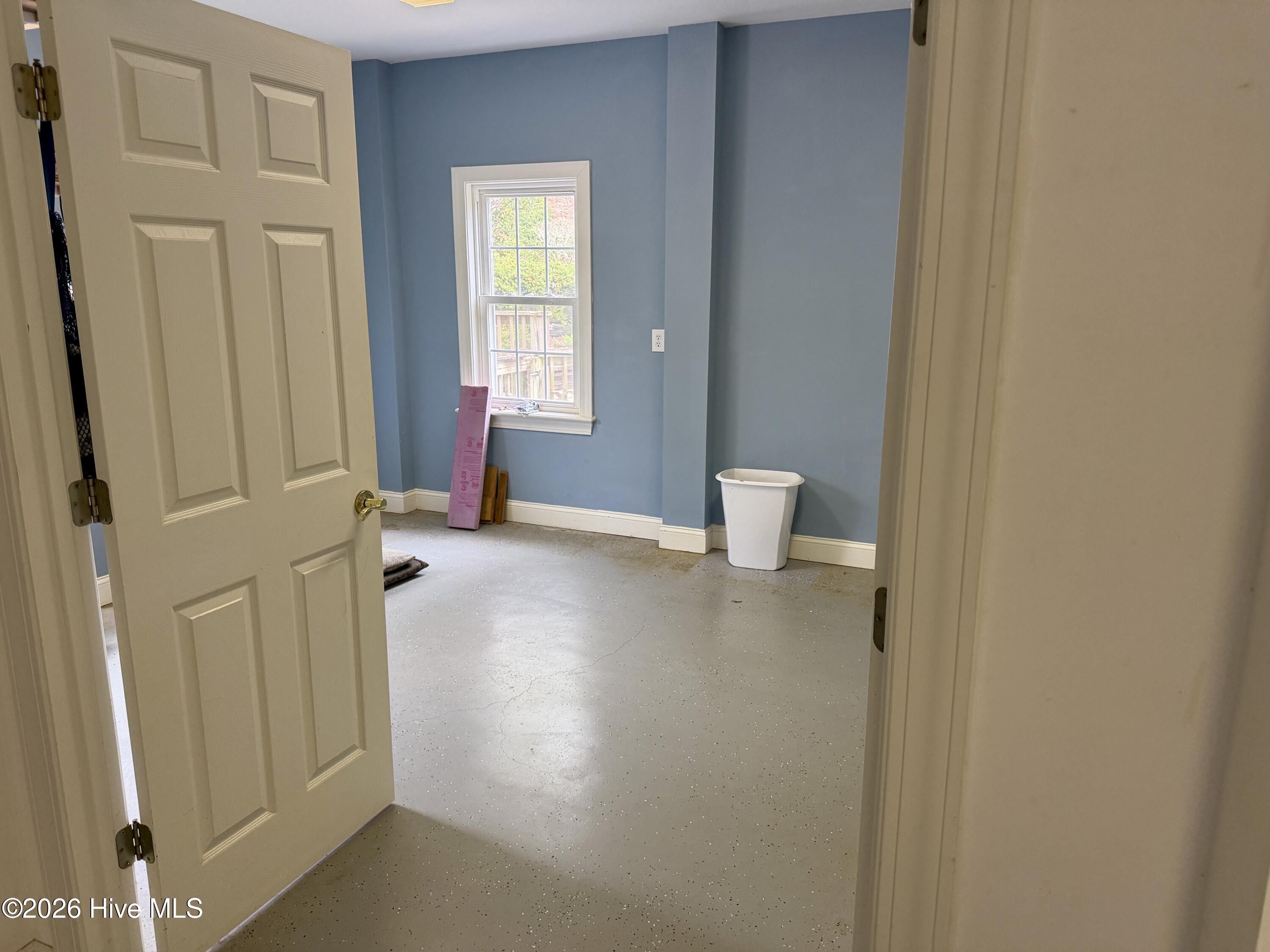 100556674 | Photo 45