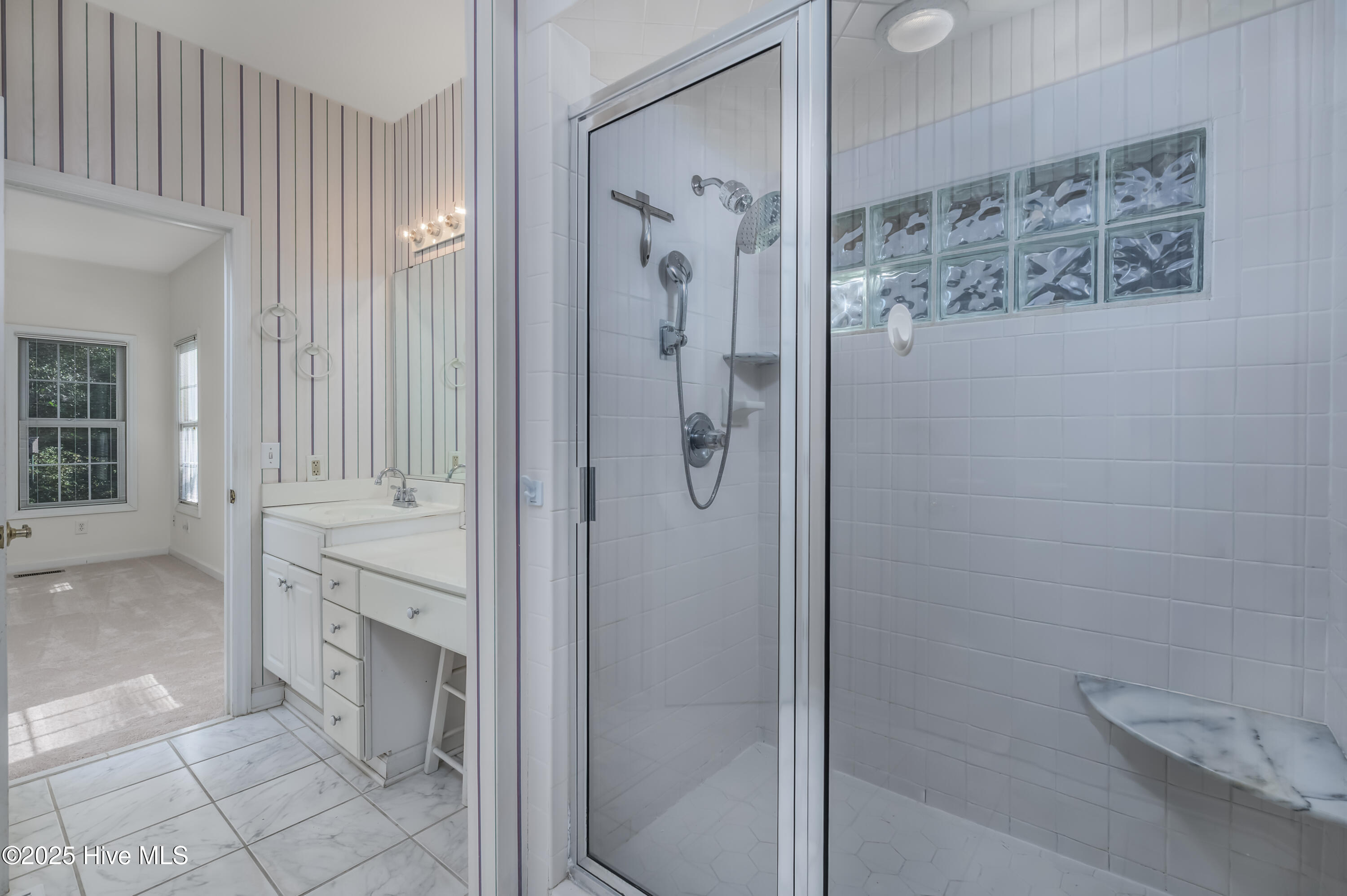 100541509 | Photo 30