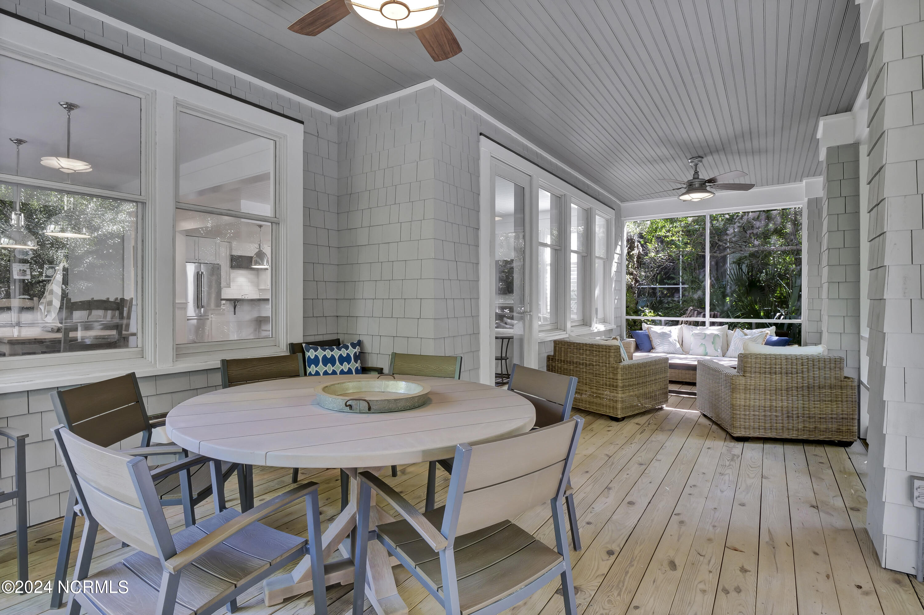 100468898 | Photo 45