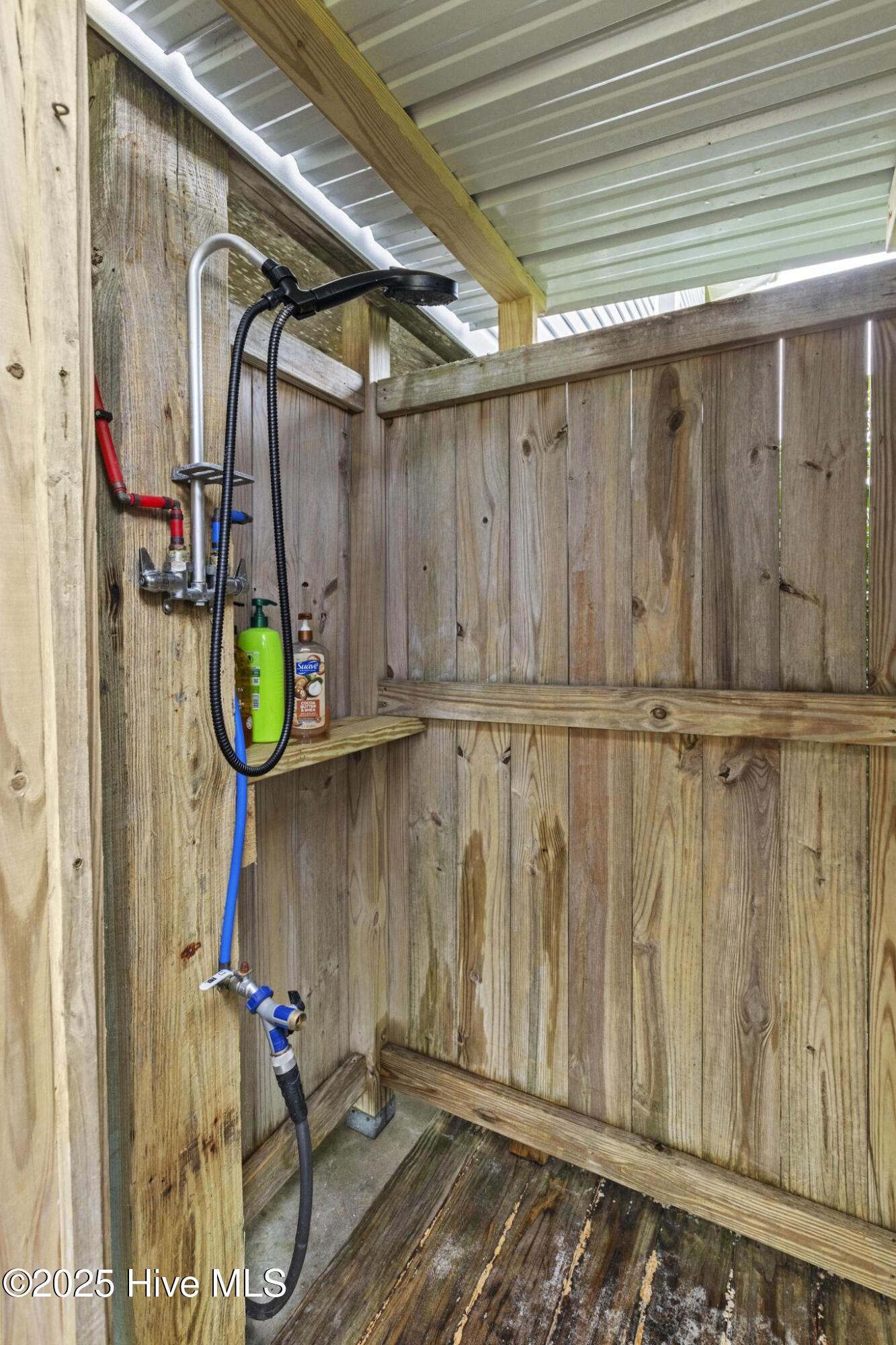 100525730 | Photo 28