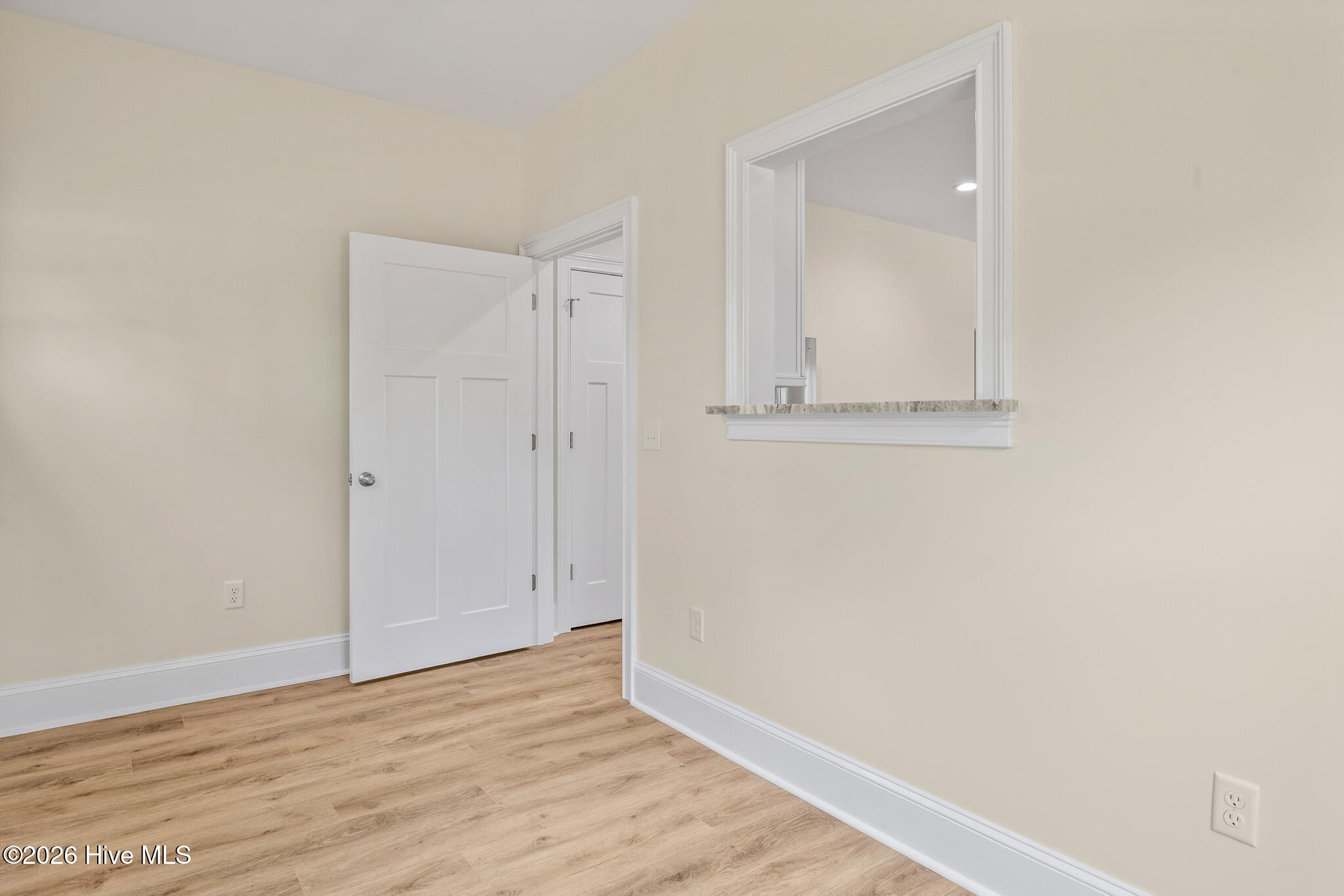 100517039 | Photo 37