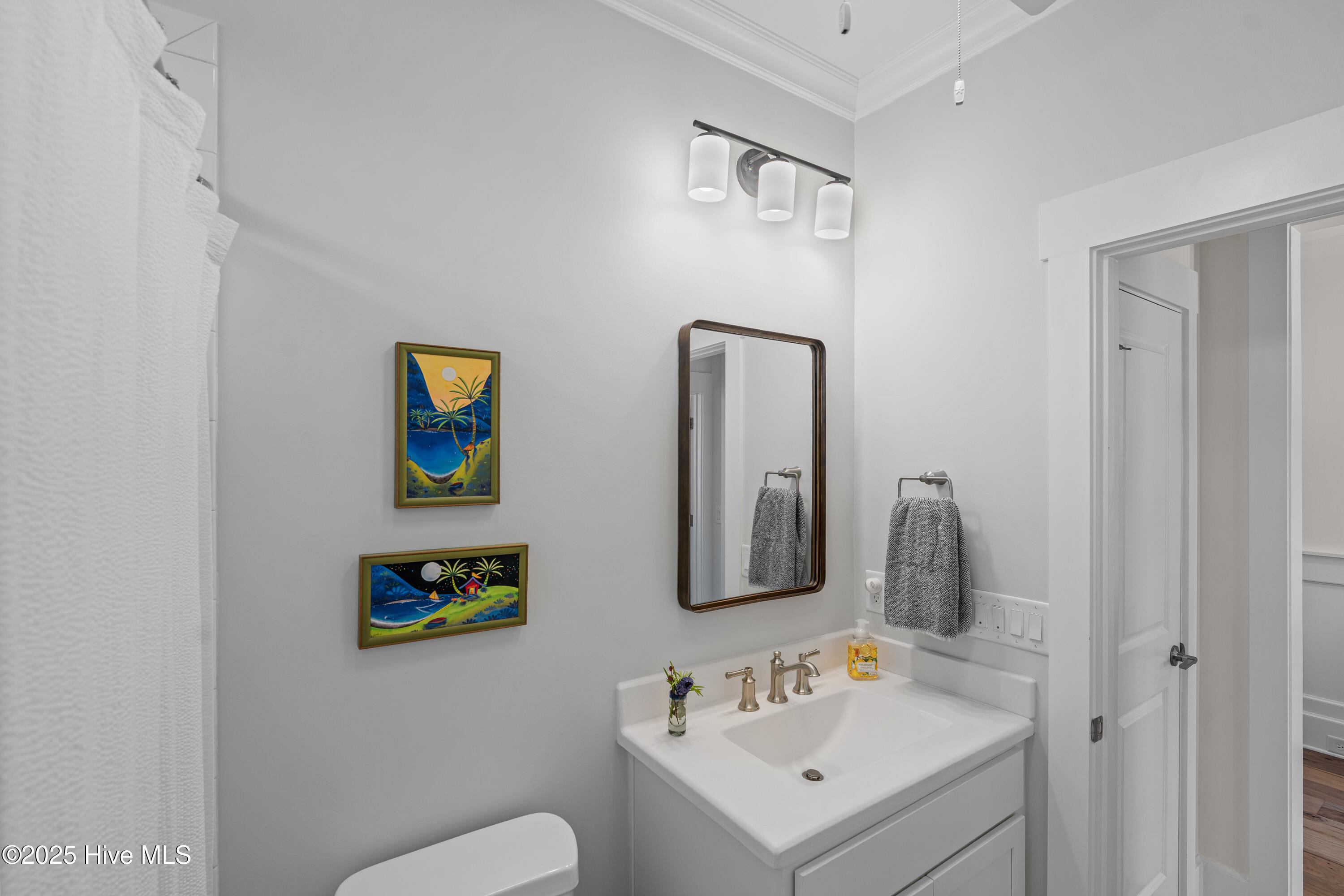 100542822 | Photo 27