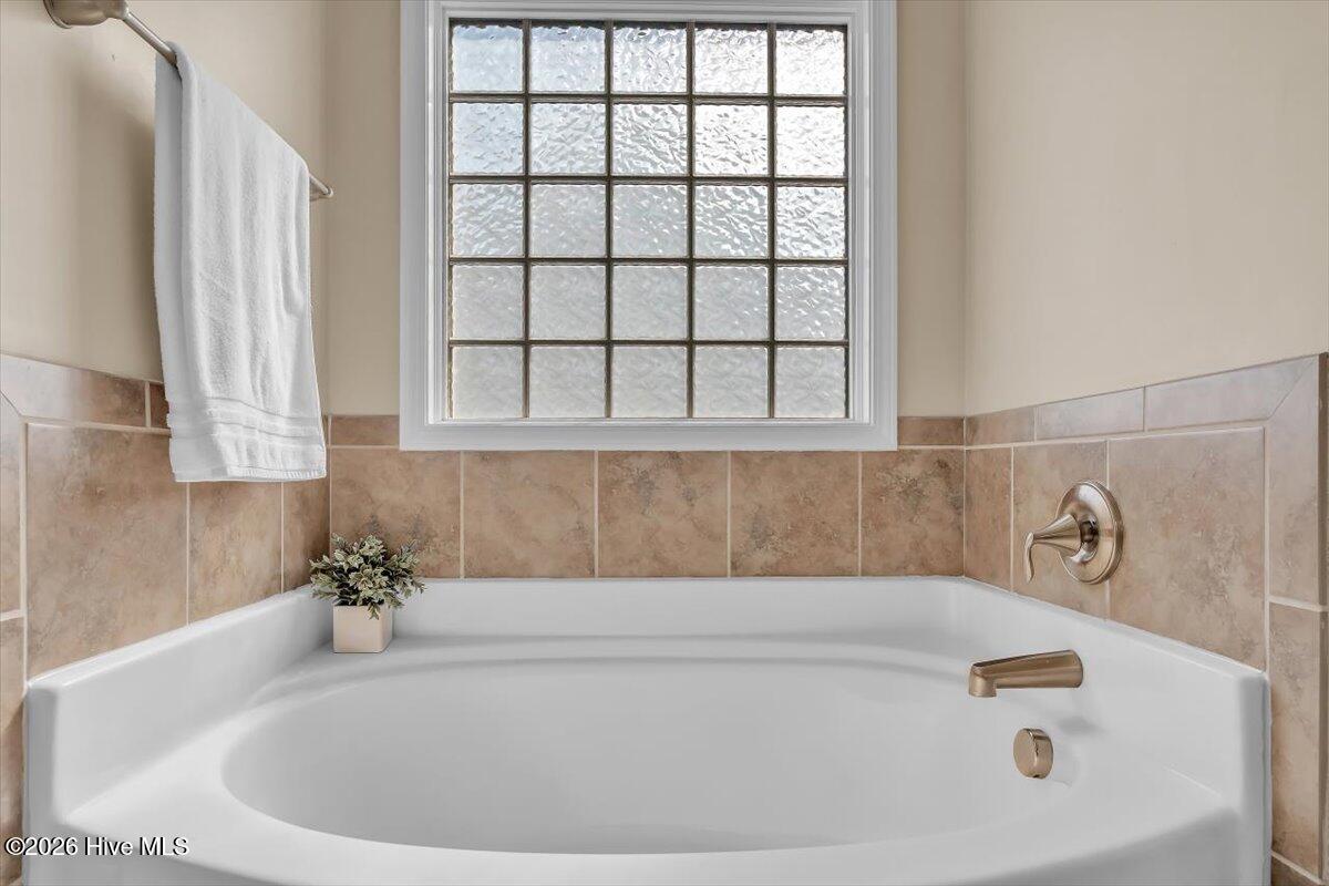 100558956 | Photo 49