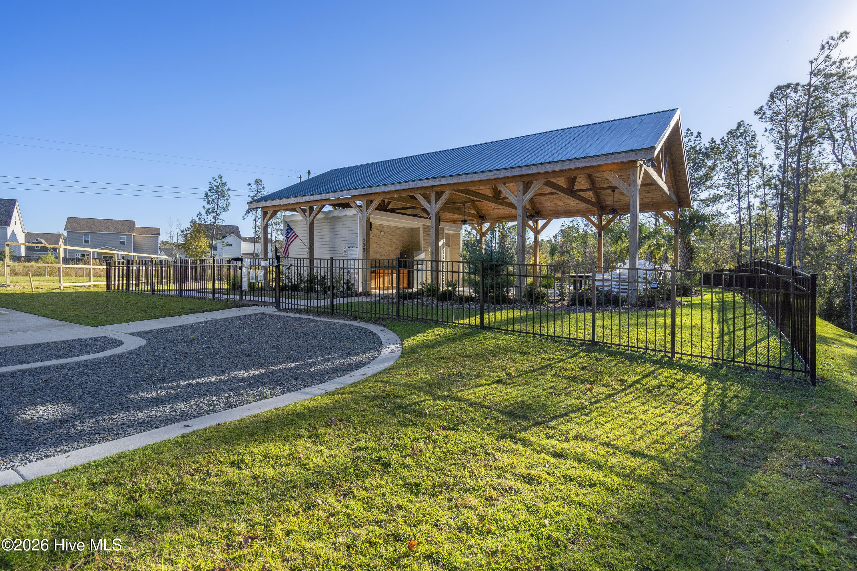 100569792 | Photo 78