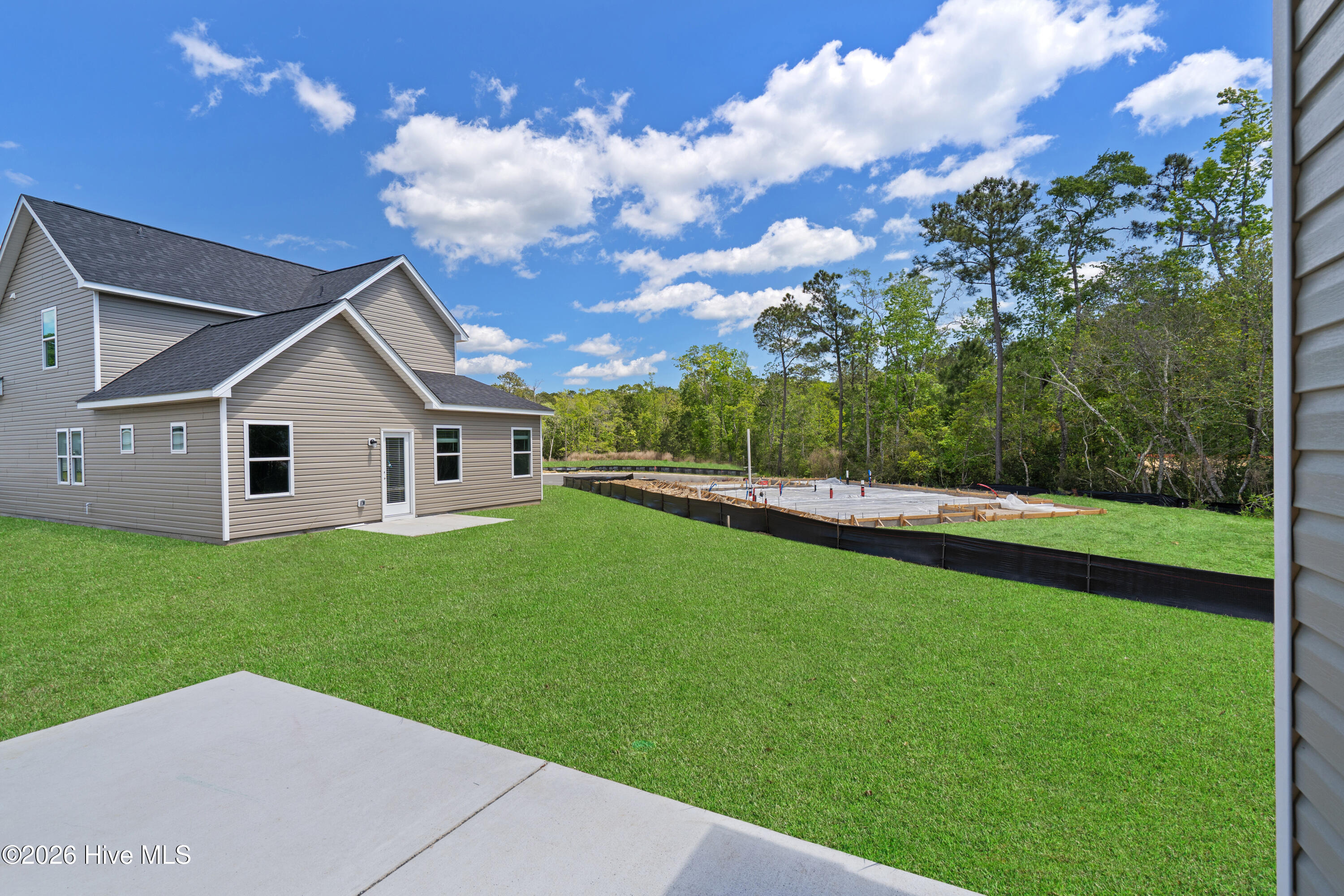 100554673 | Photo 21