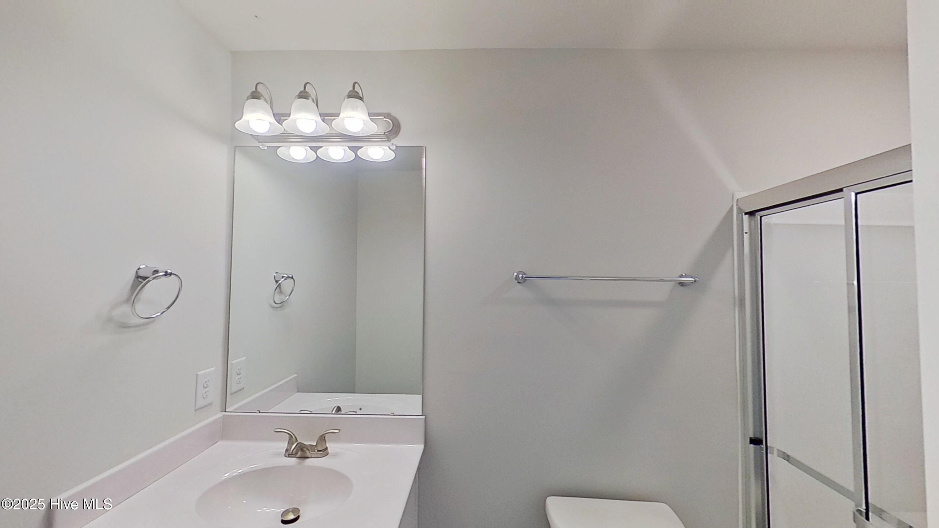 100545761 | Photo 14