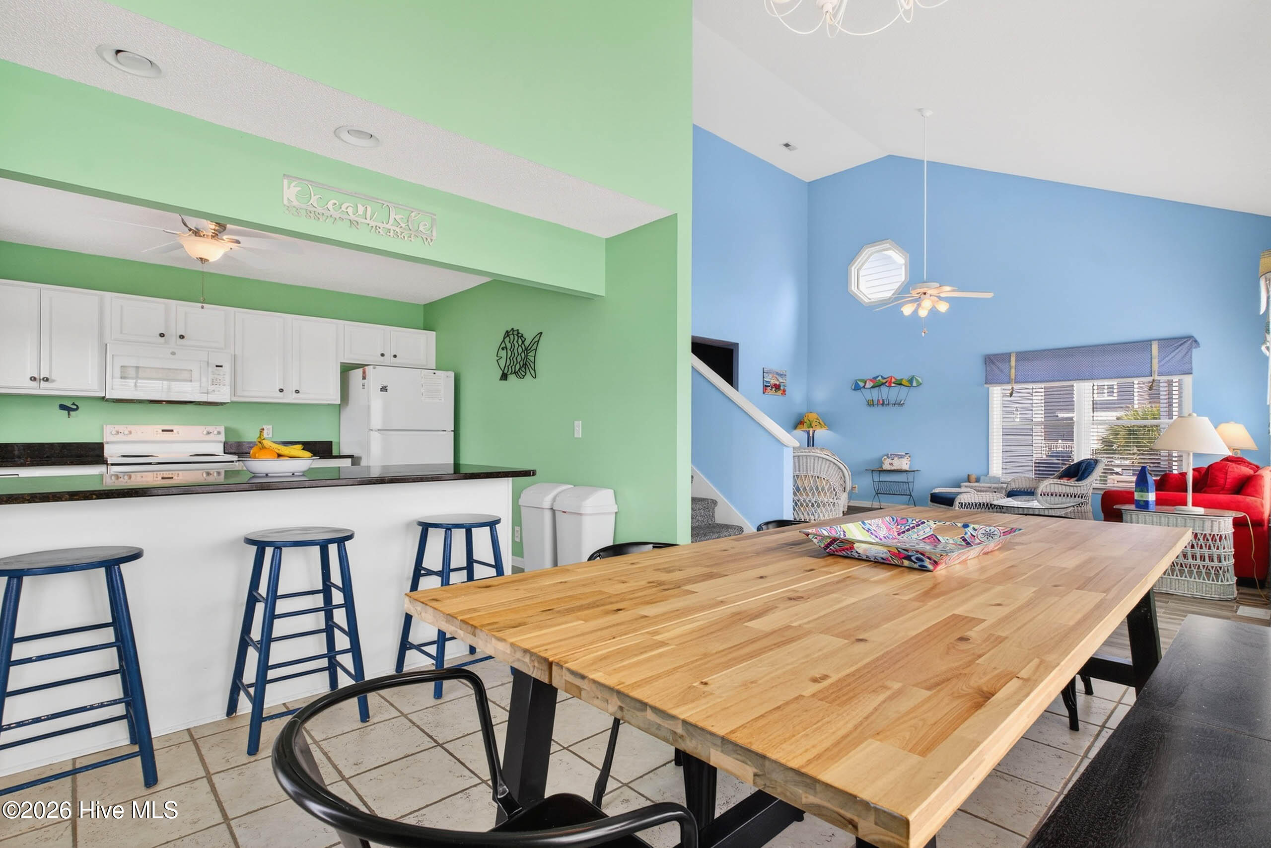 100563035 | Photo 13