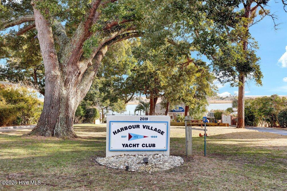 100567280 | Photo 70