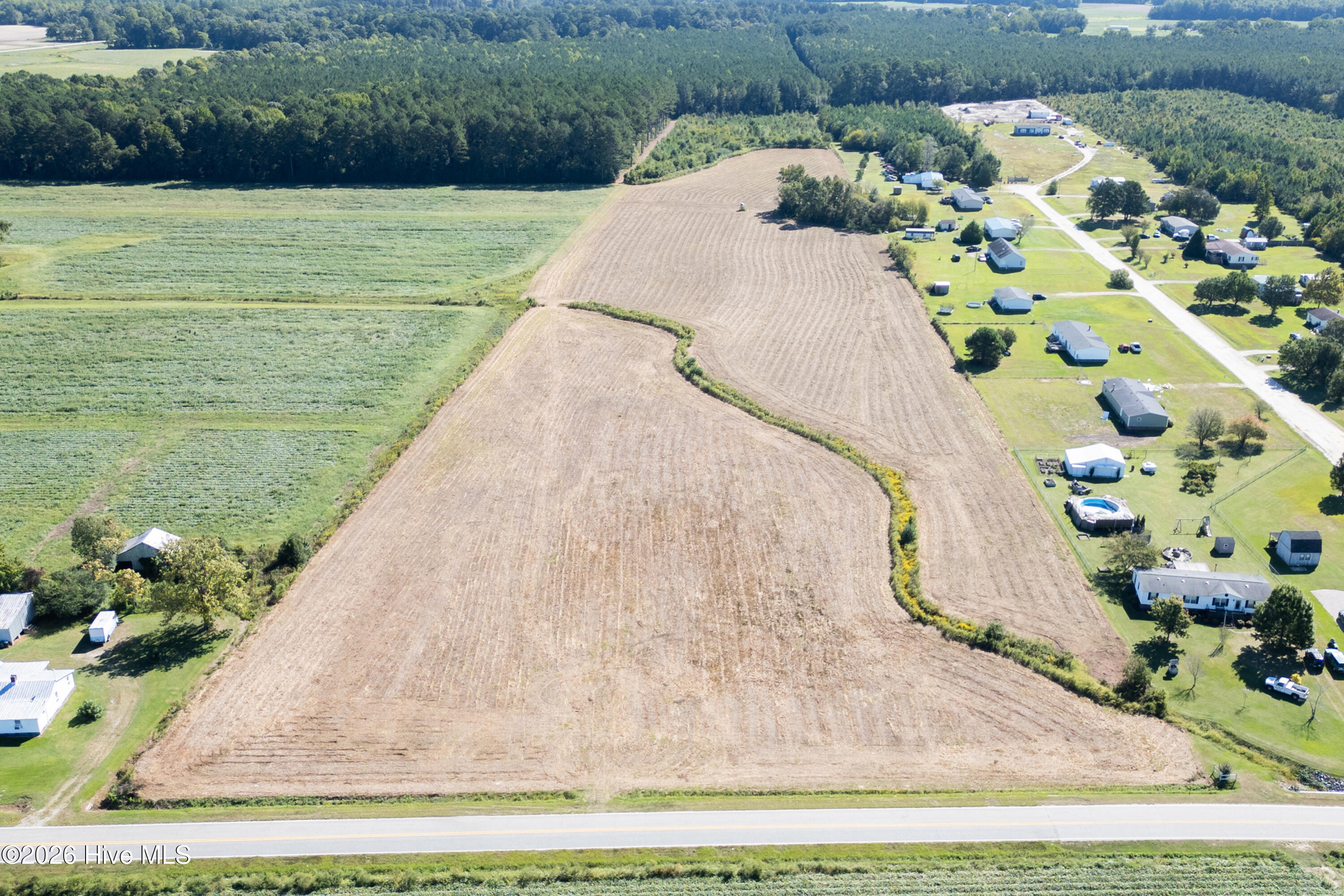 100606466 | Photo 2