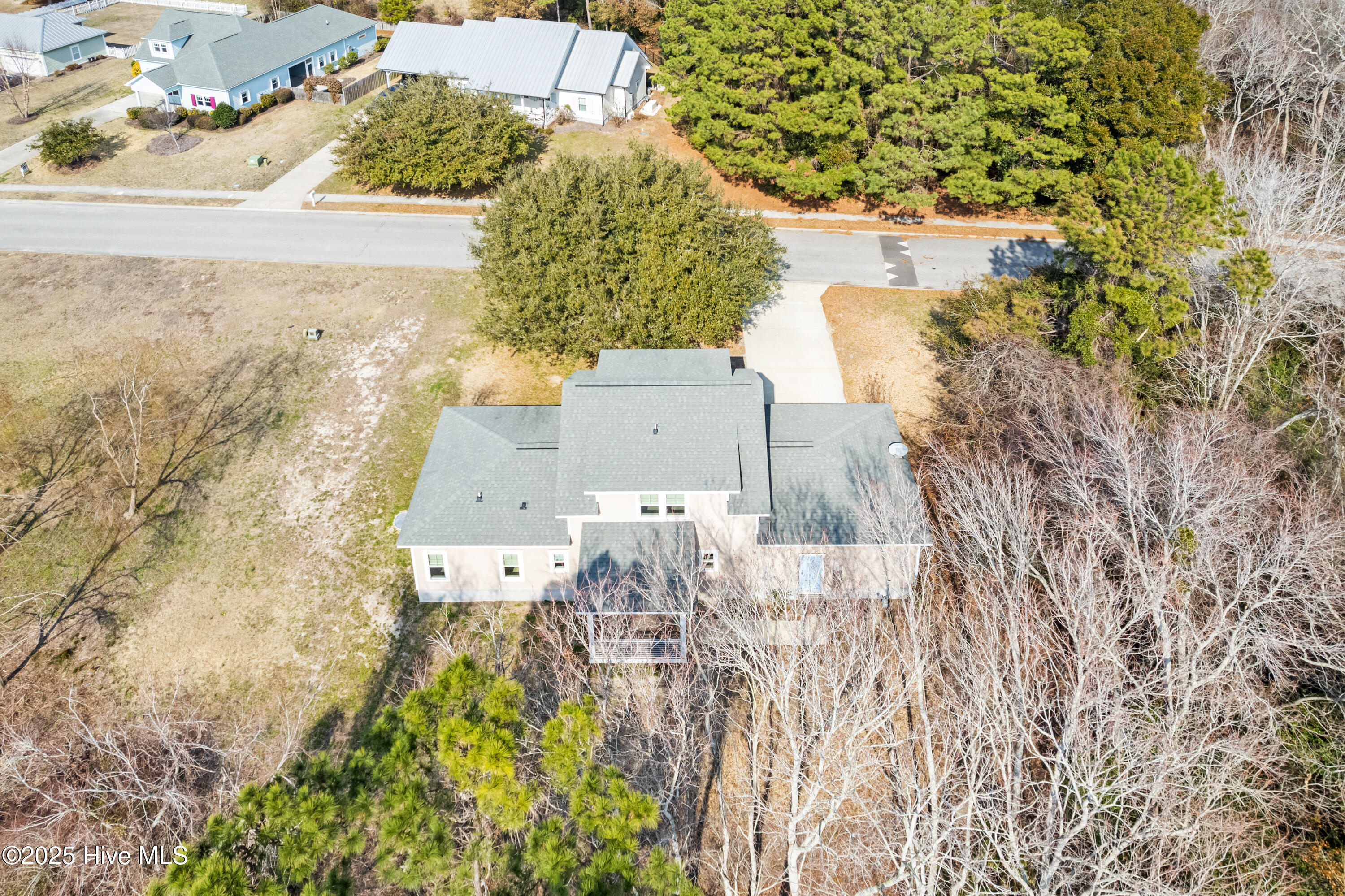 100529513 | Photo 51