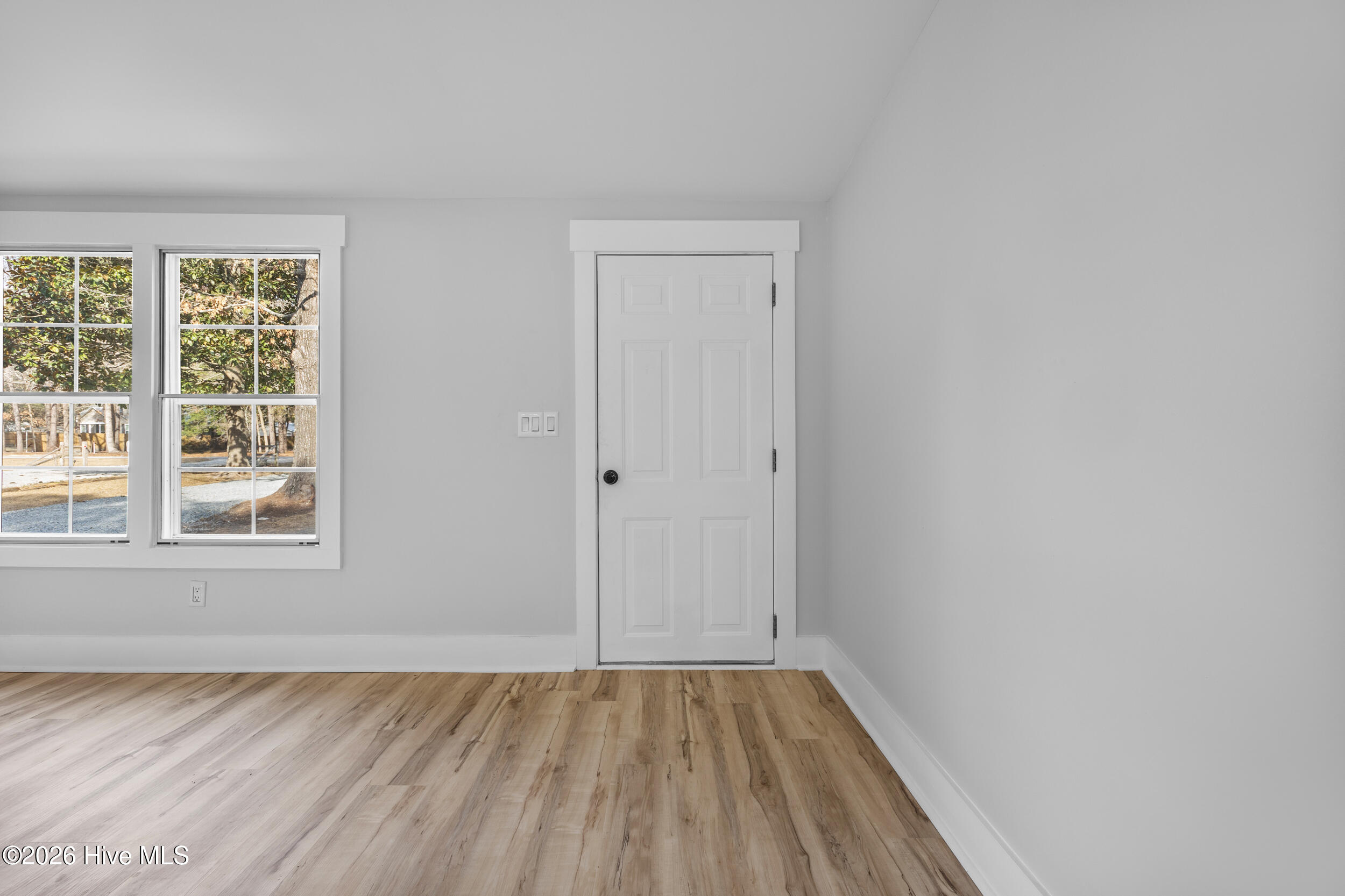 100552776 | Photo 10