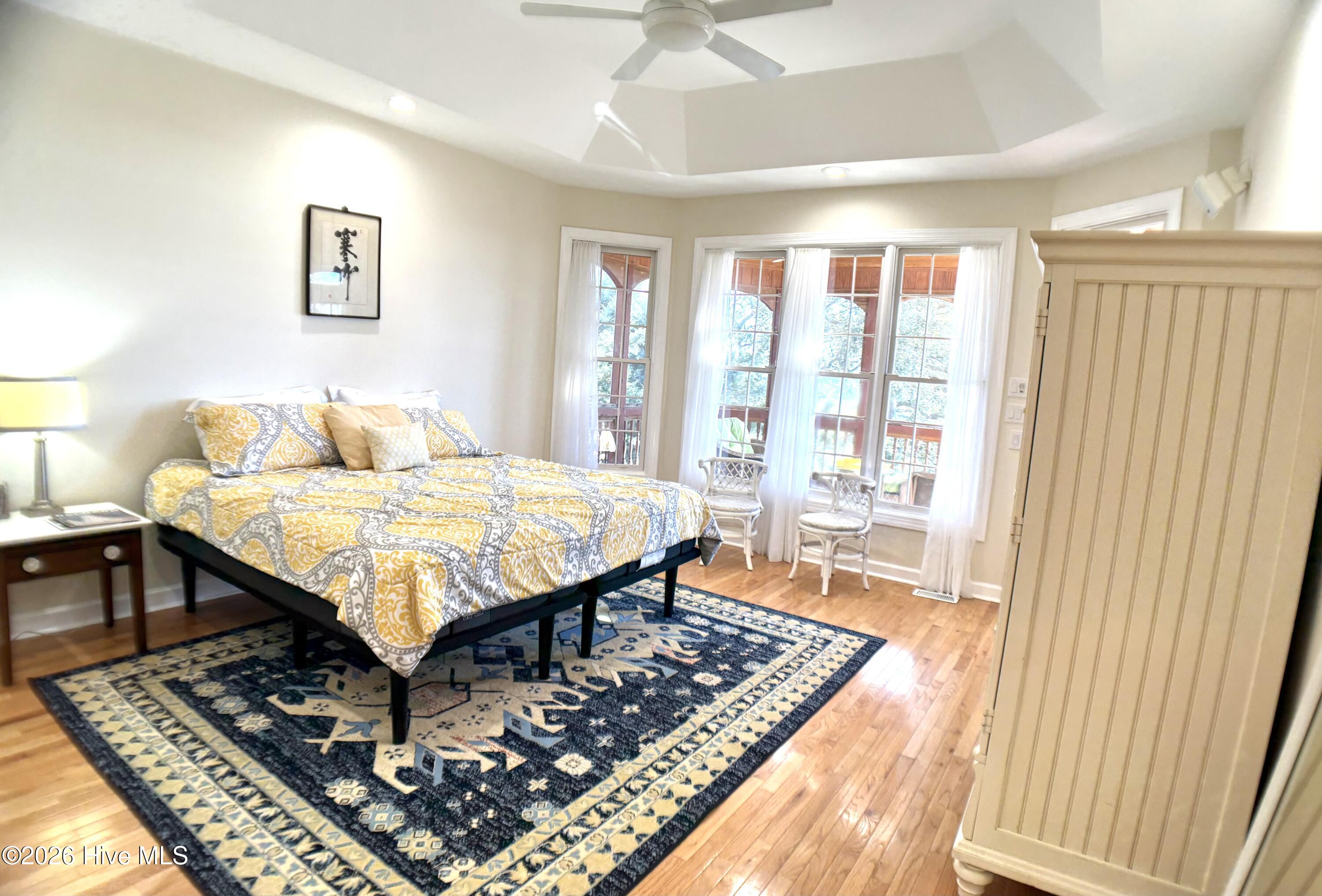 100510807 | Photo 30