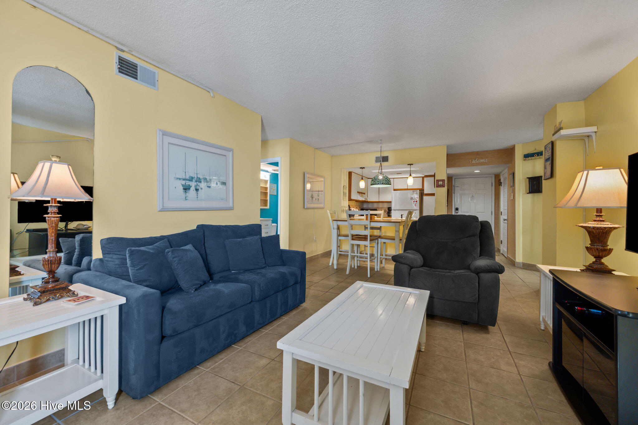 100552737 | Photo 10