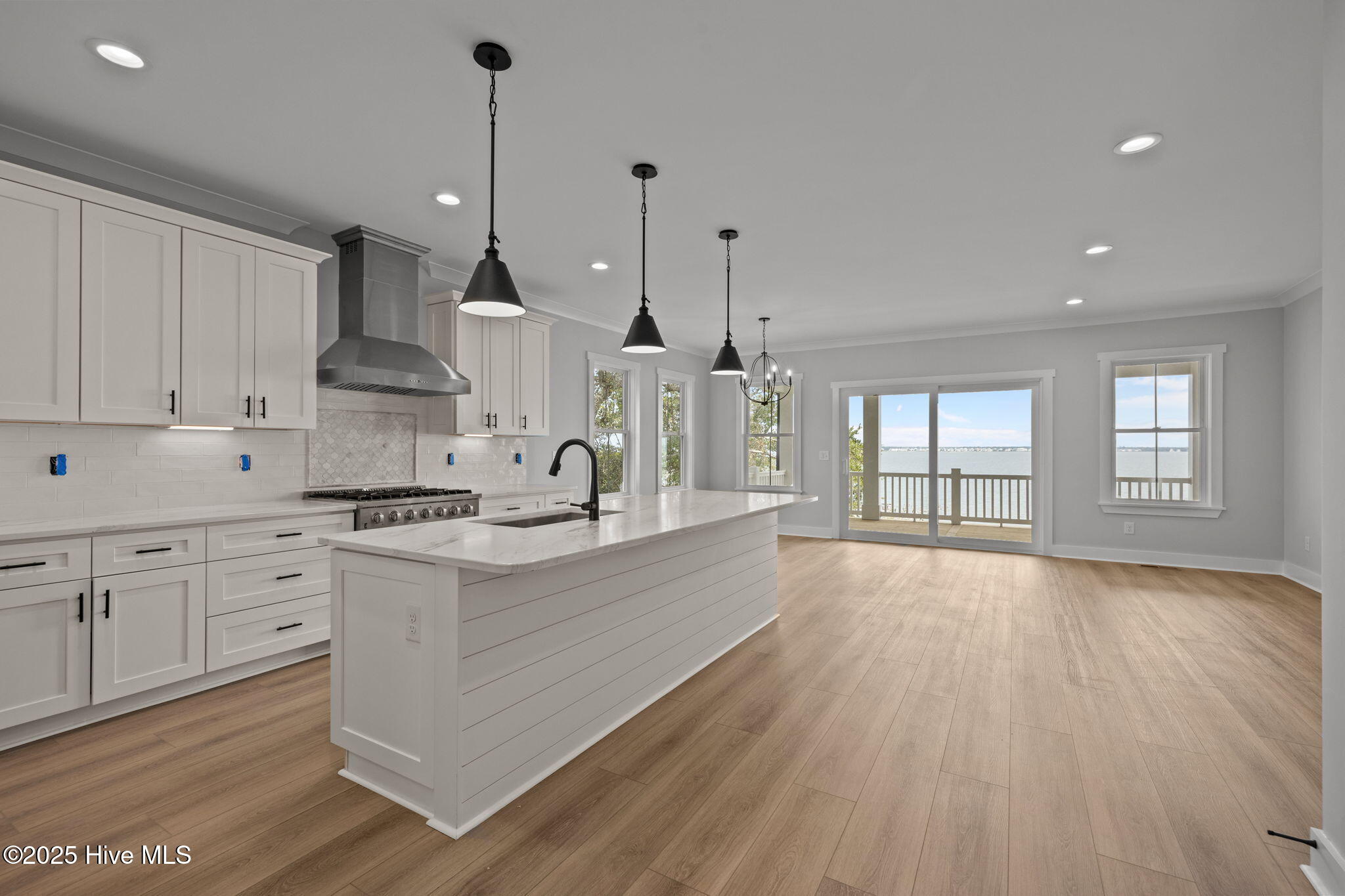 Homes for sale in Emerald Isle, NC | 3804 Emerald Dr E, Emerald Isle, NC 28594 | MLS# 100539965