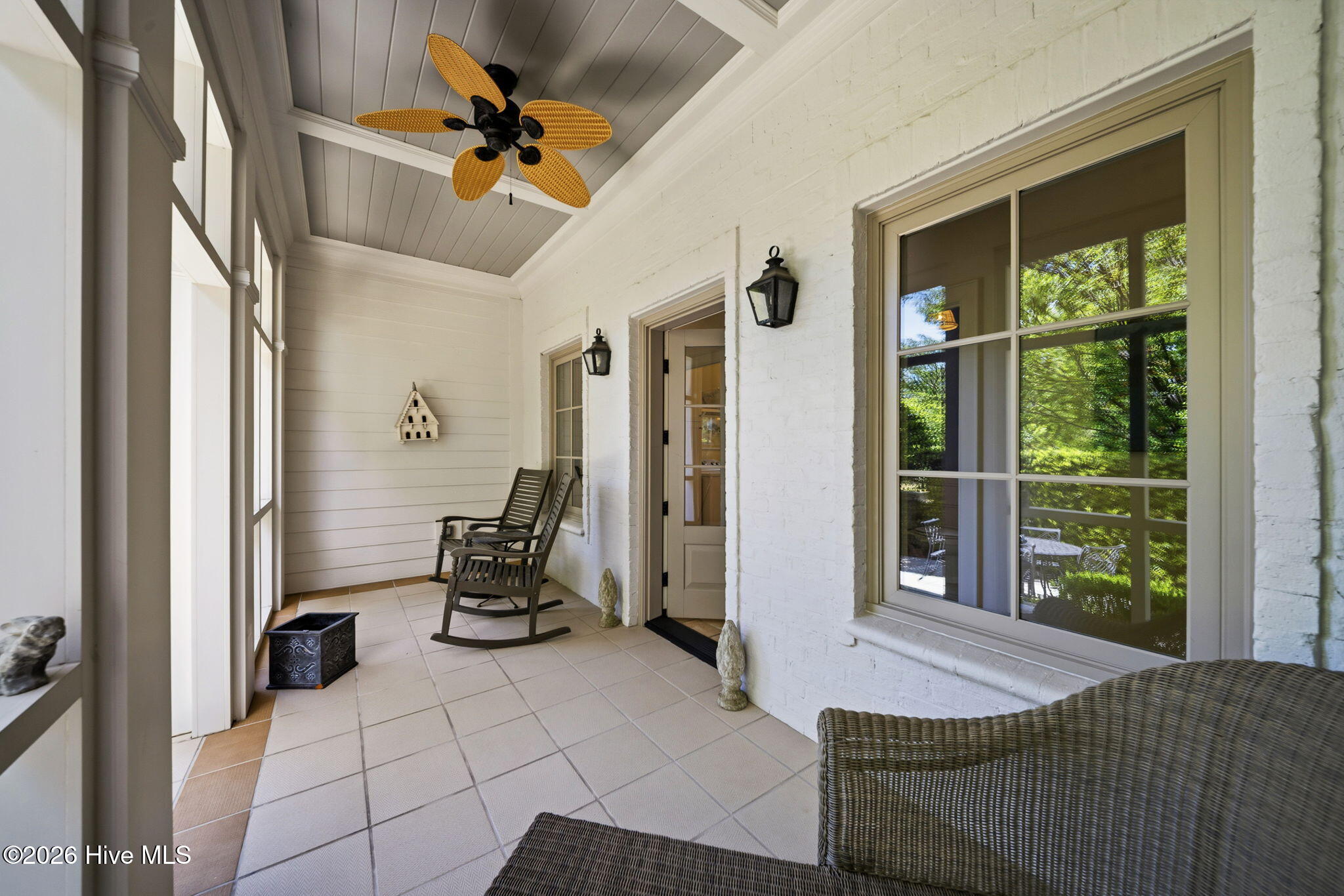 100570583 | Photo 63