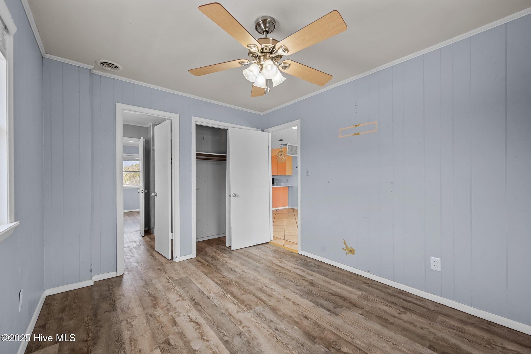 100555886 | Photo 19