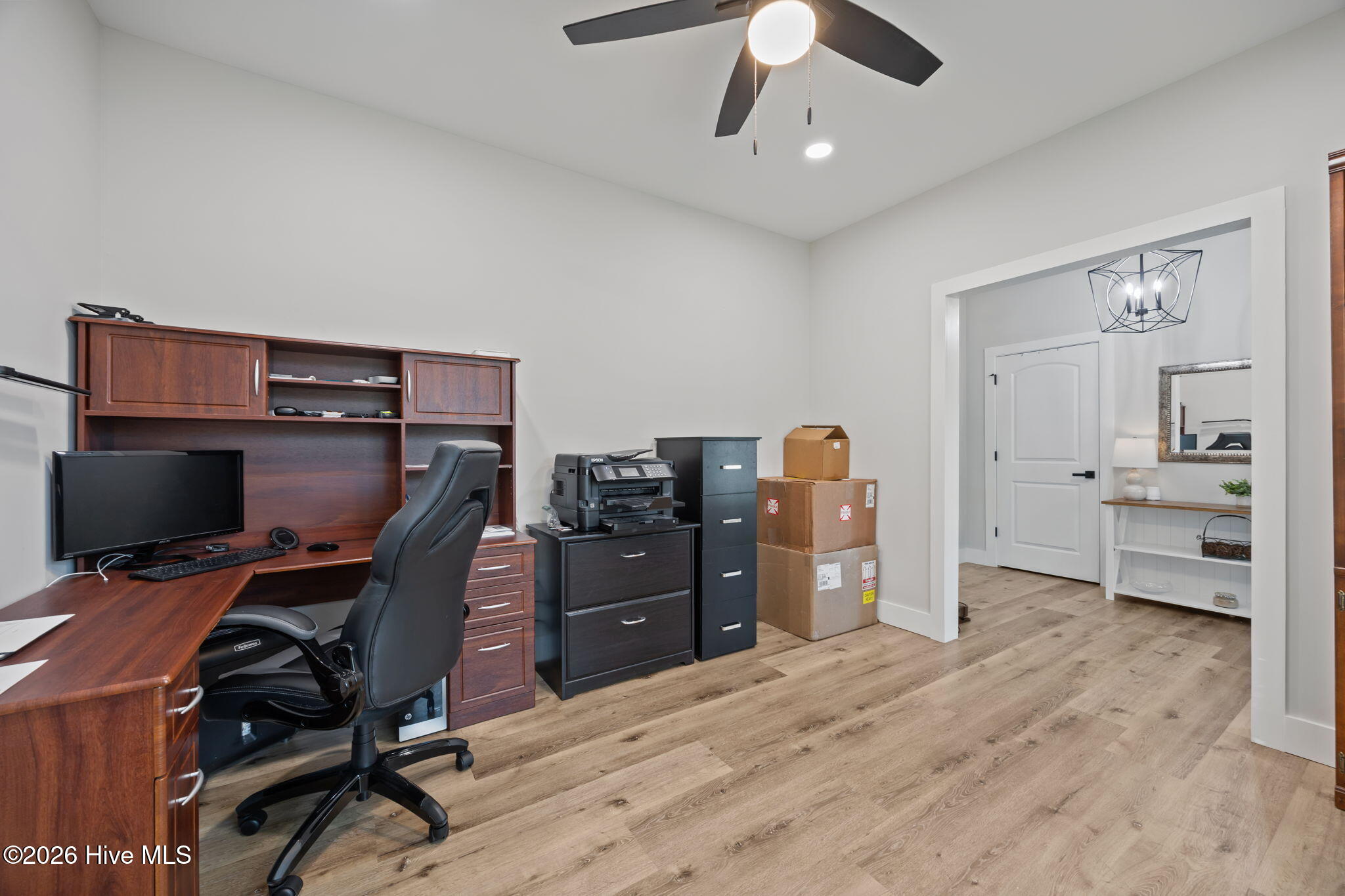 100563547 | Photo 45