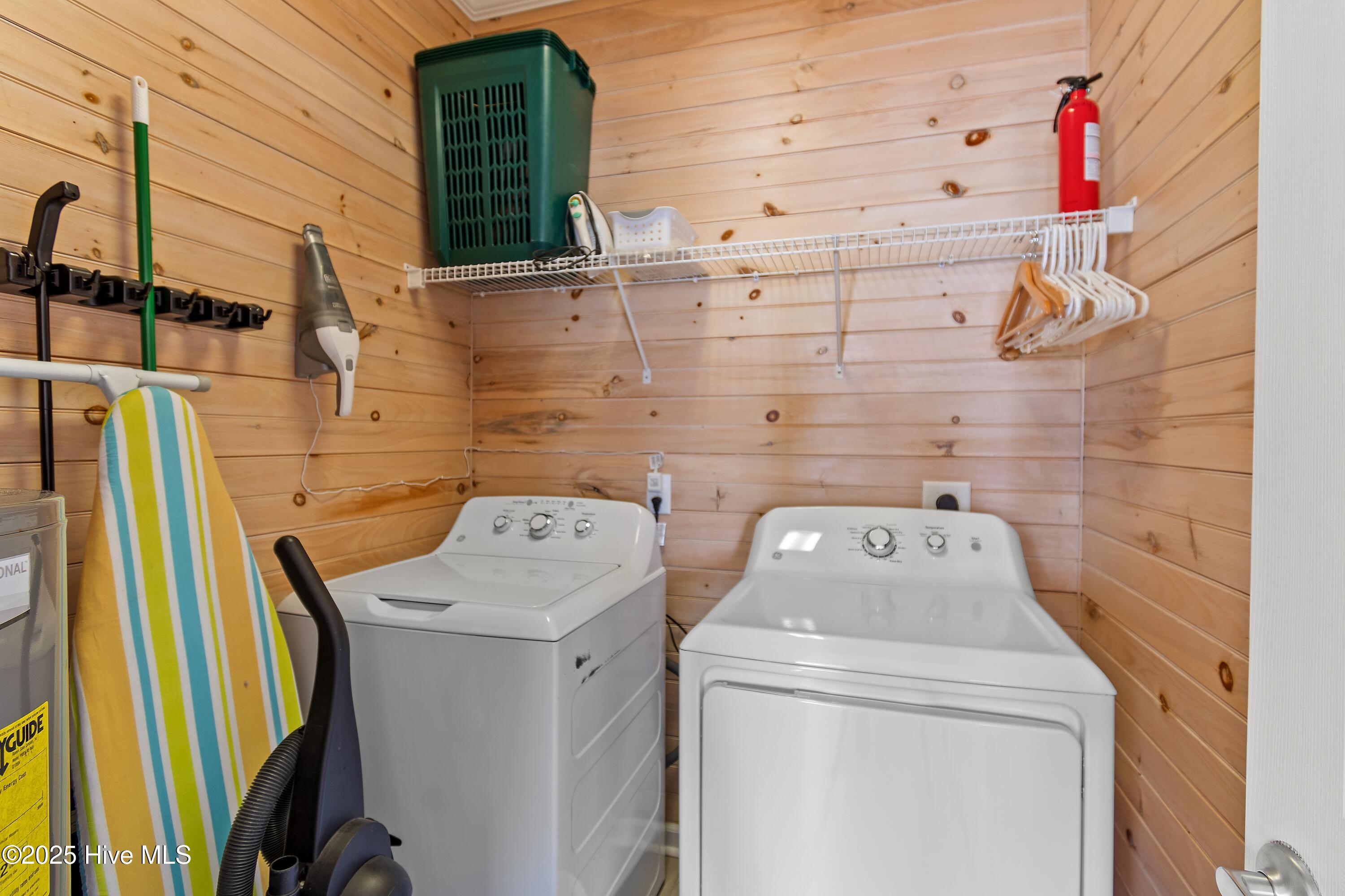 100554405 | Photo 30